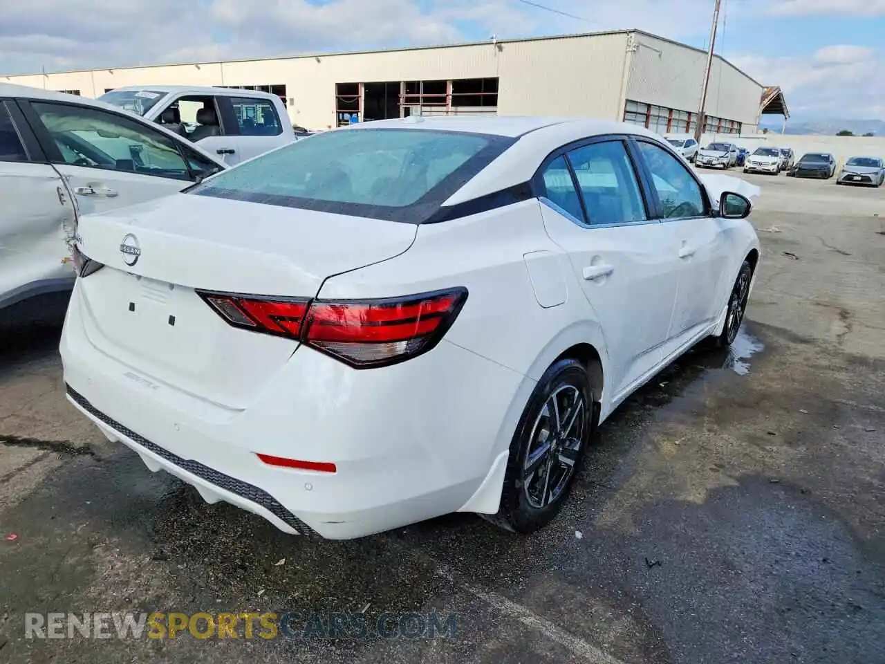 3 fotografías del automóvil dañado 3N1AB8CV4SY419520 NISSAN SENTRA 2025