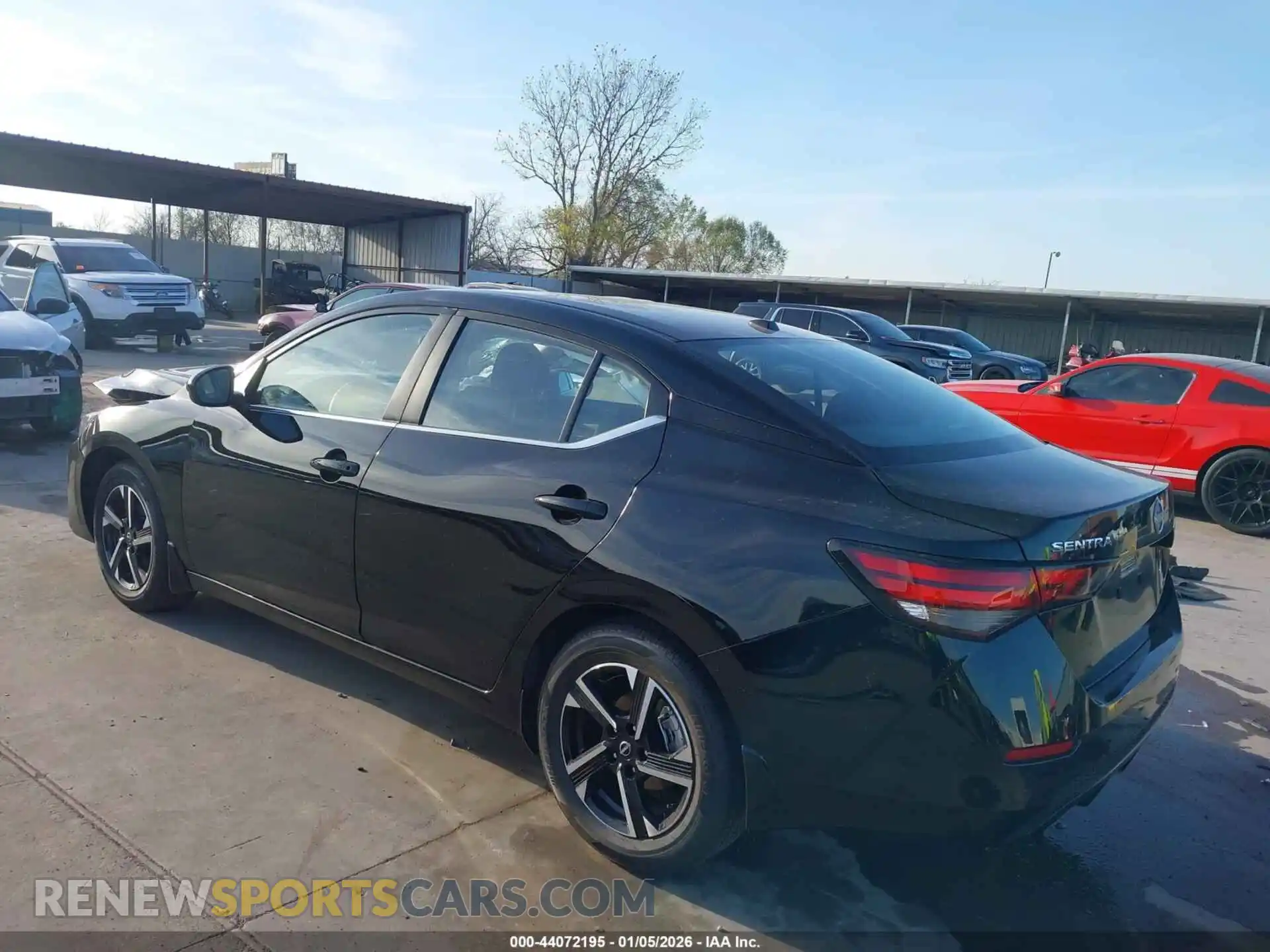 3 fotografías del automóvil dañado 3N1AB8CV7SY413470 NISSAN SENTRA 2025