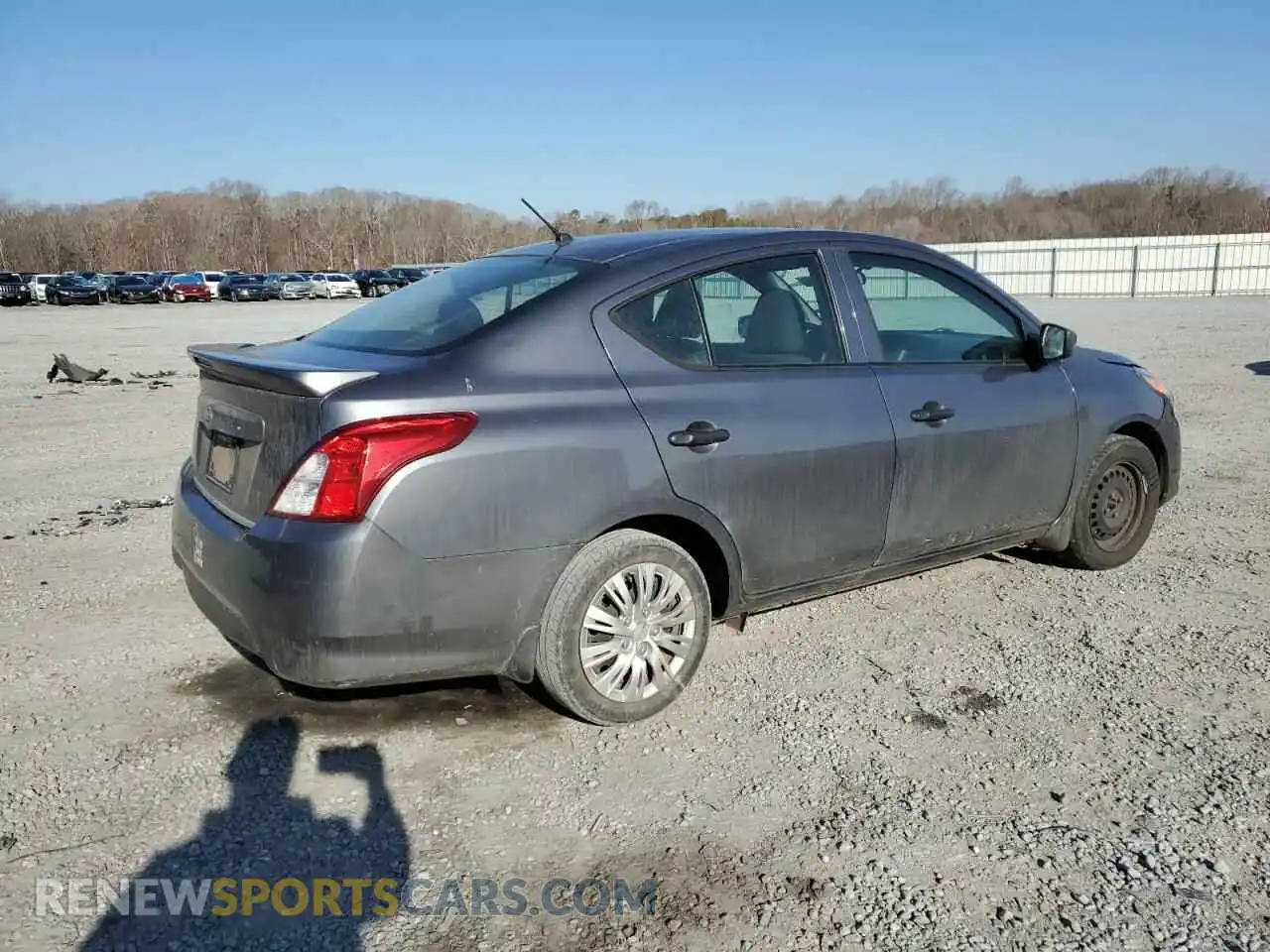 3 Photograph of a damaged car 3N1CN7AP4KL829570 NISSAN VERSA 2019