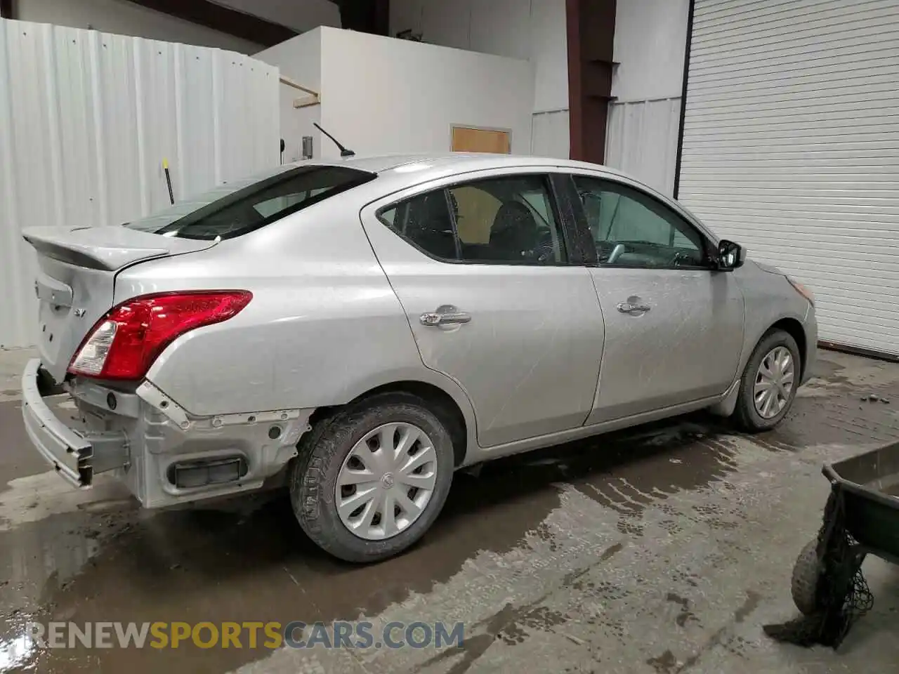 3 Photograph of a damaged car 3N1CN7AP5KL818058 NISSAN VERSA 2019