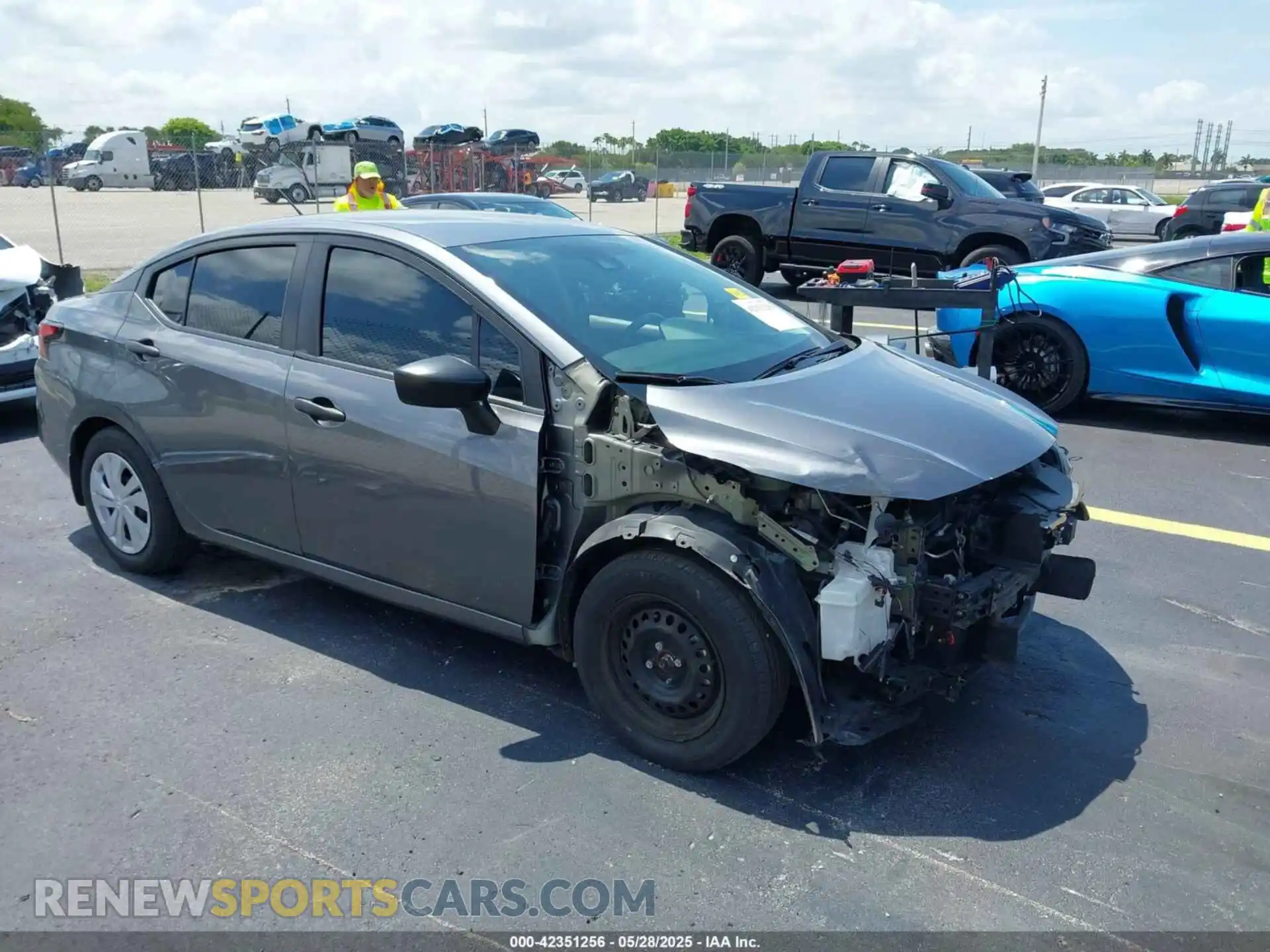 1 Photograph of a damaged car 3N1CN8DV1ML881404 NISSAN VERSA 2021