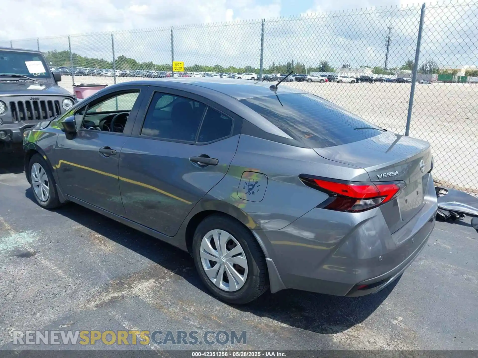 3 Photograph of a damaged car 3N1CN8DV1ML881404 NISSAN VERSA 2021
