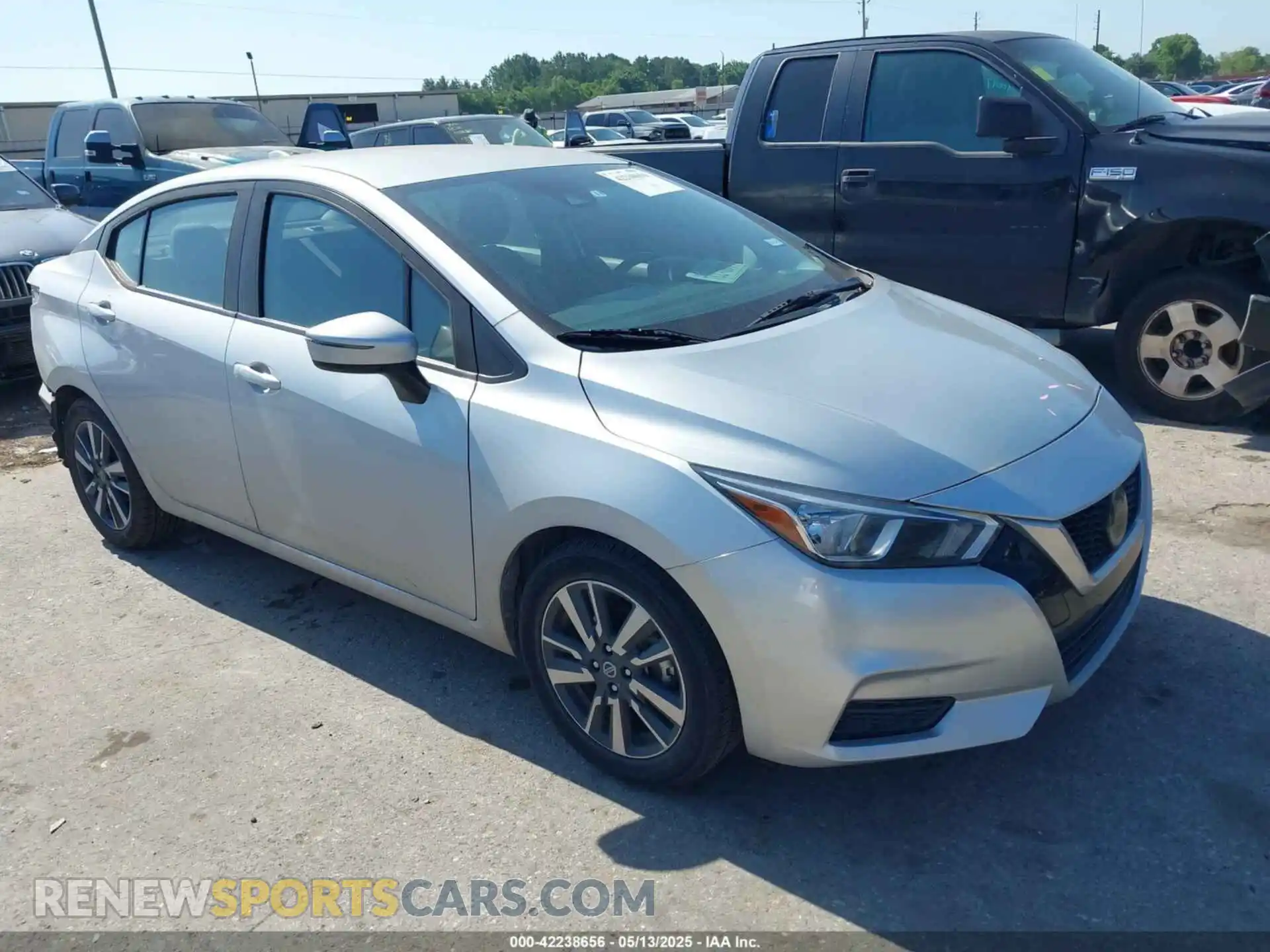 1 Photograph of a damaged car 3N1CN8EV0ML823119 NISSAN VERSA 2021