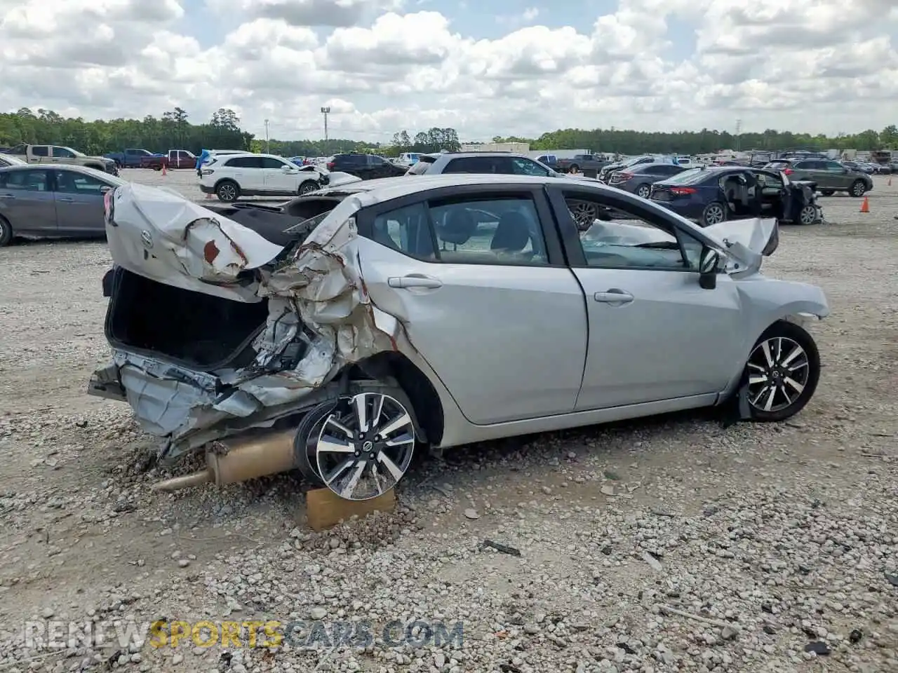 3 fotografías del automóvil dañado 3N1CN8EV0ML881229 NISSAN VERSA 2021