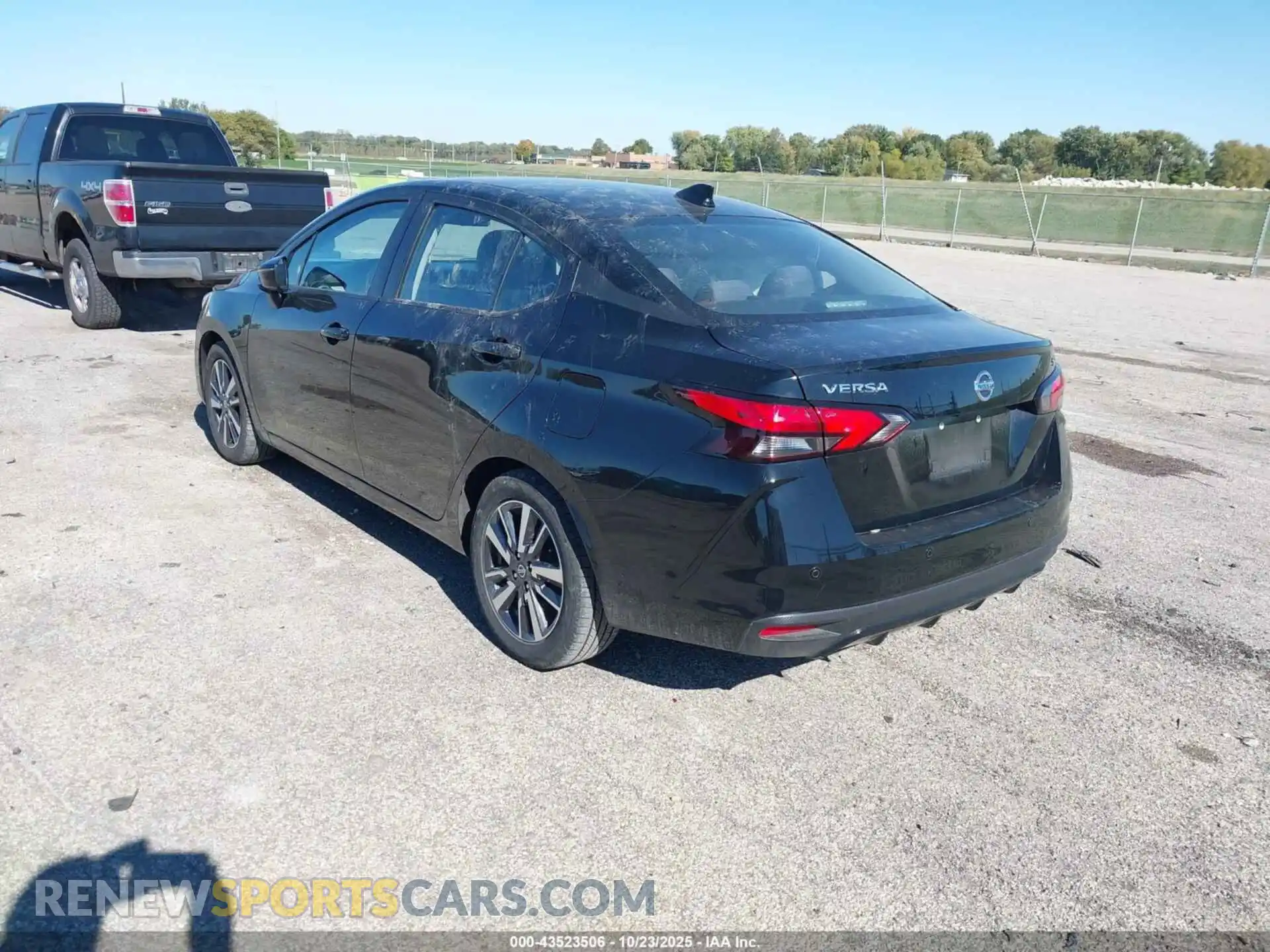 3 Photograph of a damaged car 3N1CN8EV0ML891551 NISSAN VERSA 2021