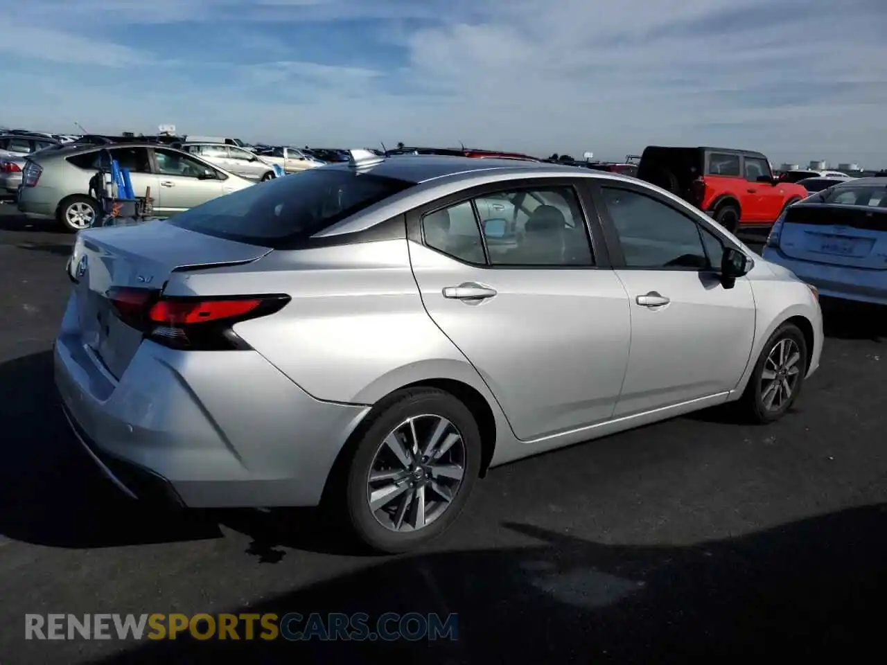 3 fotografías del automóvil dañado 3N1CN8EV1ML879277 NISSAN VERSA 2021