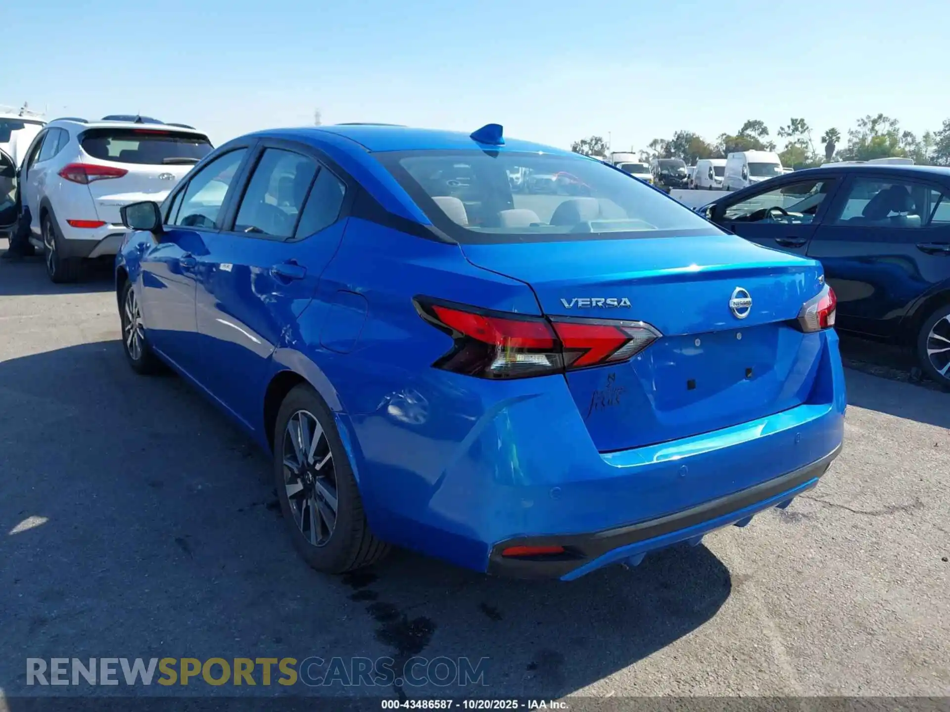 3 Photograph of a damaged car 3N1CN8EV3ML807688 NISSAN VERSA 2021