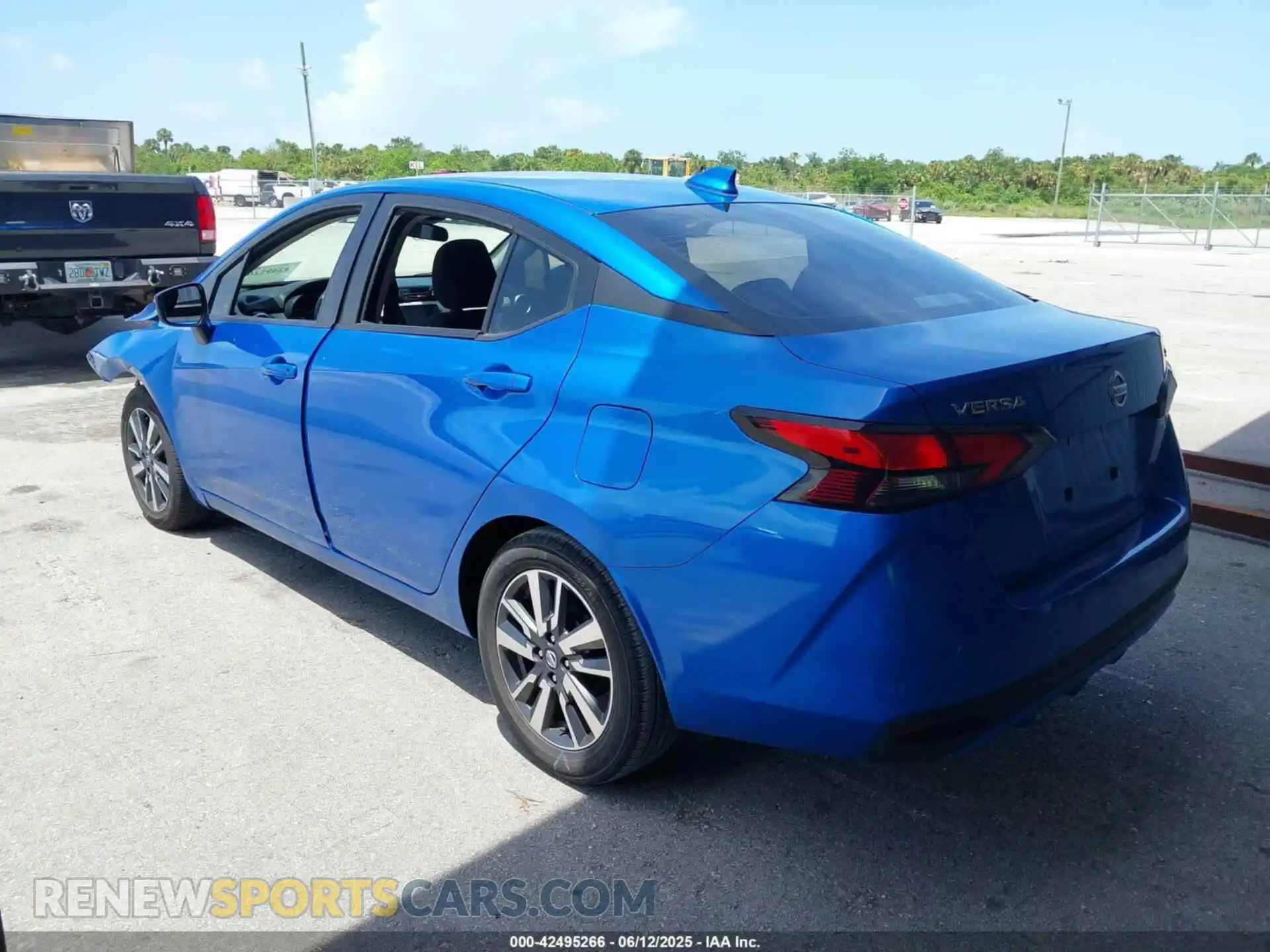 3 fotografías del automóvil dañado 3N1CN8EV3ML836592 NISSAN VERSA 2021