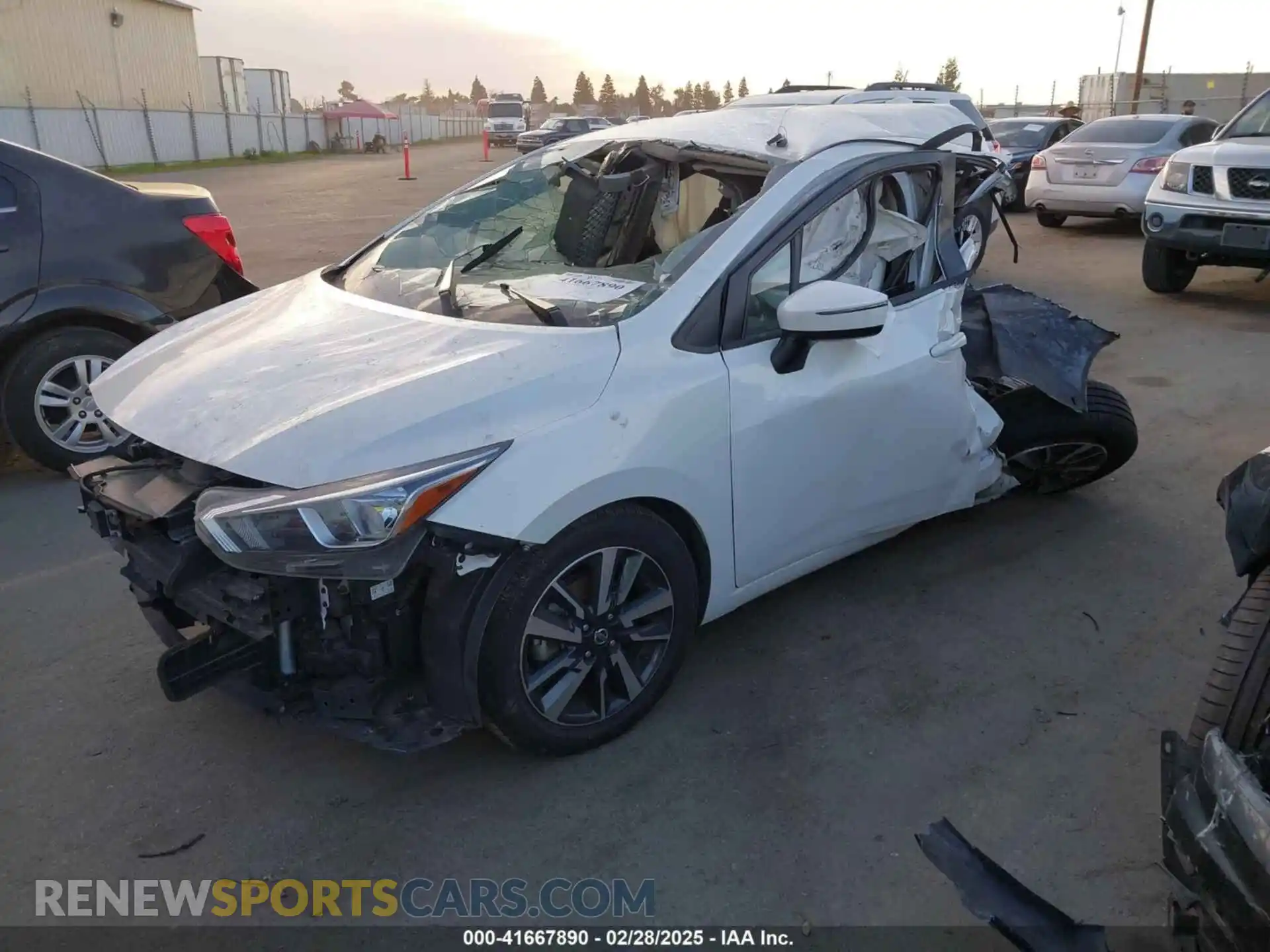 2 fotografías del automóvil dañado 3N1CN8EV4ML869391 NISSAN VERSA 2021