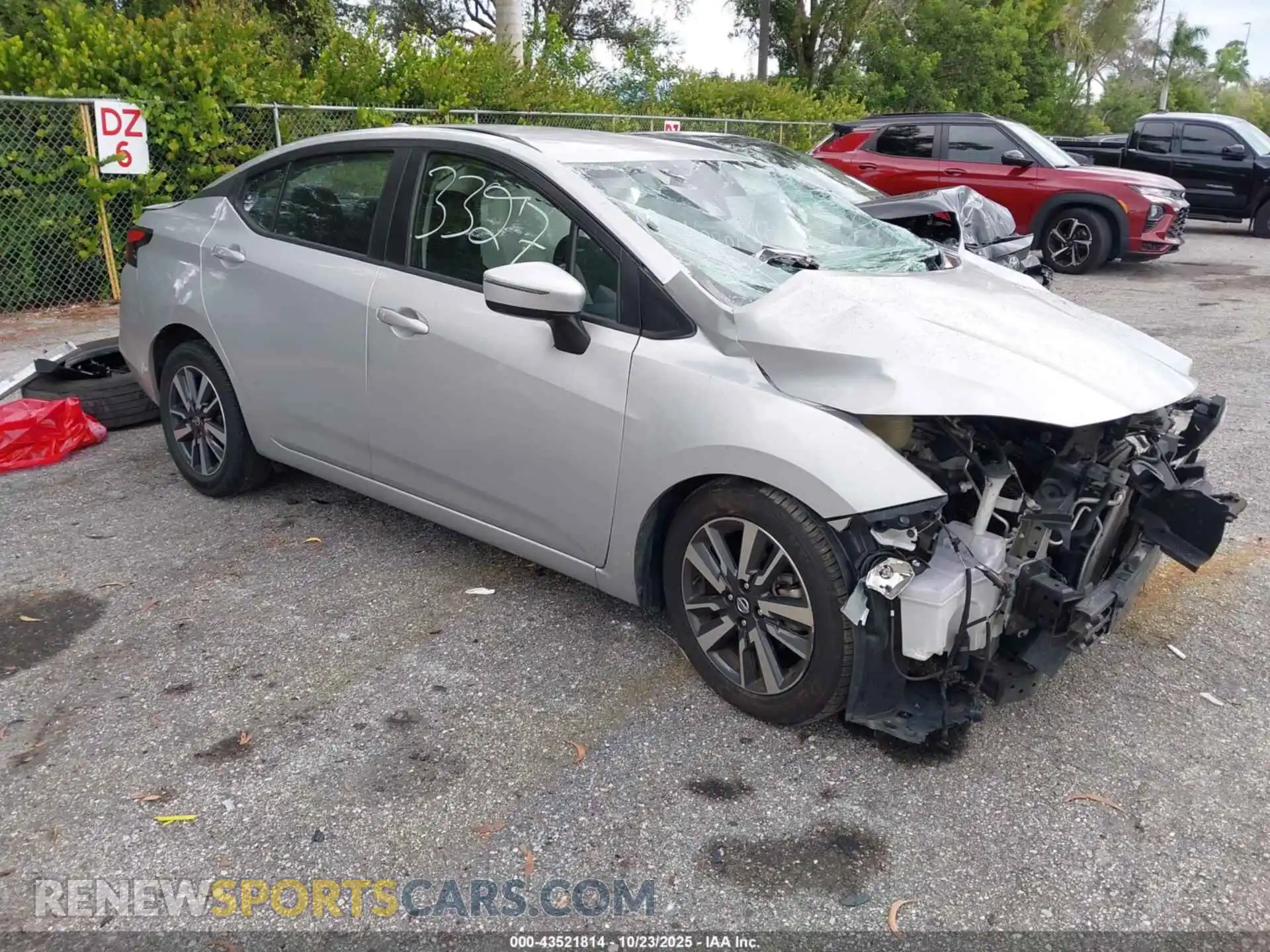 1 Photograph of a damaged car 3N1CN8EV5ML893327 NISSAN VERSA 2021