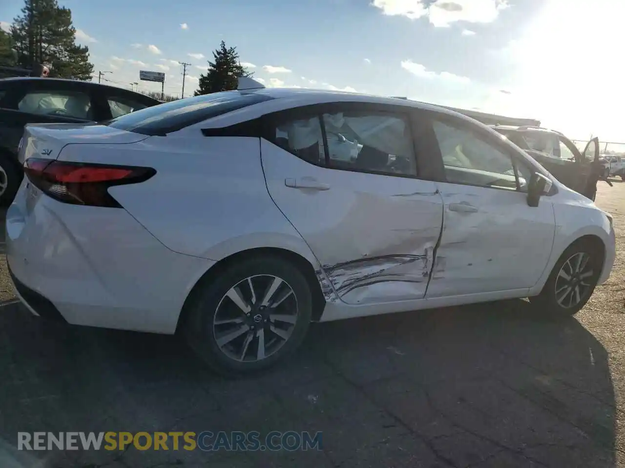 3 Photograph of a damaged car 3N1CN8EV6ML807314 NISSAN VERSA 2021