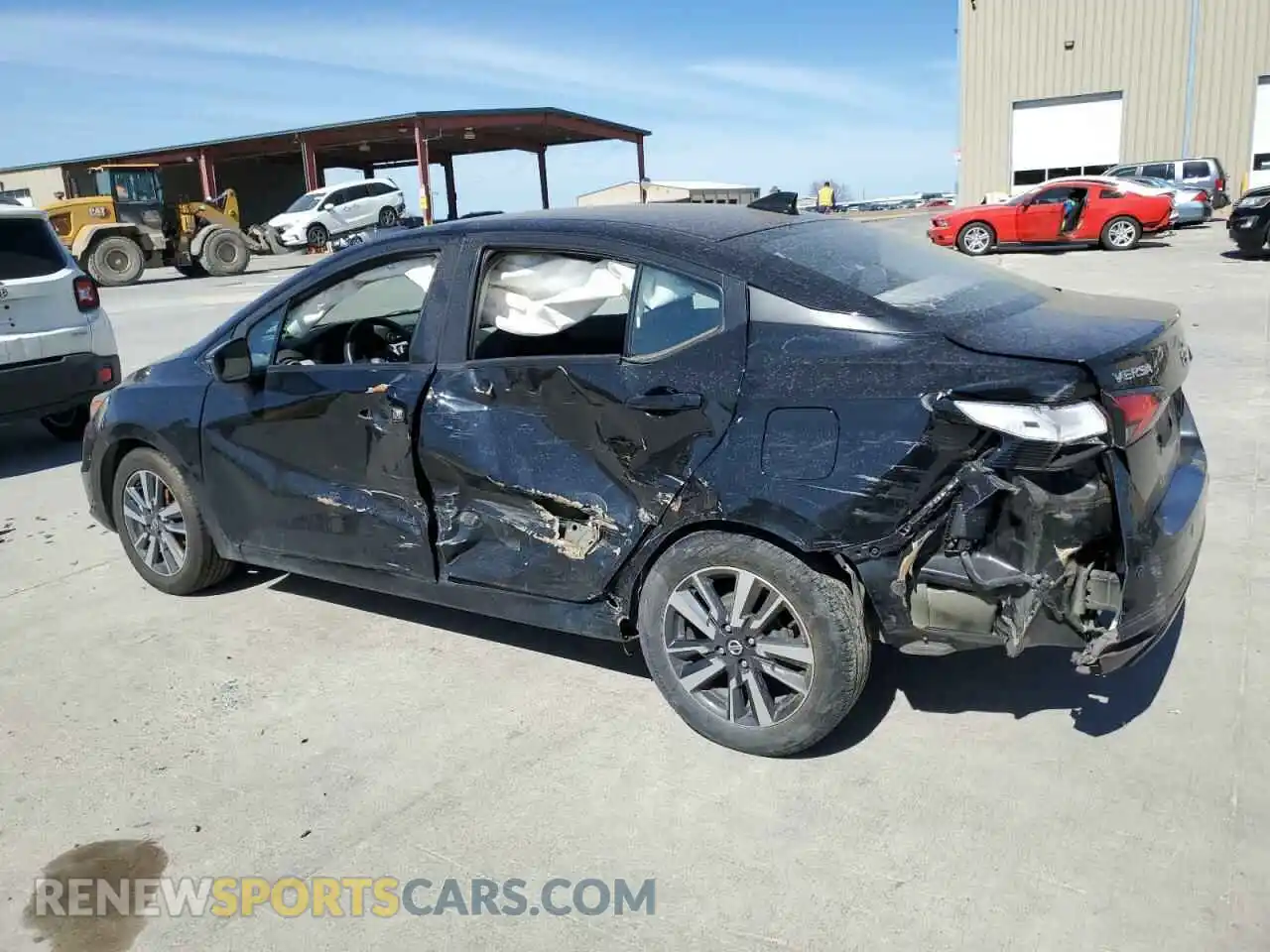 2 fotografías del automóvil dañado 3N1CN8EV6ML846324 NISSAN VERSA 2021