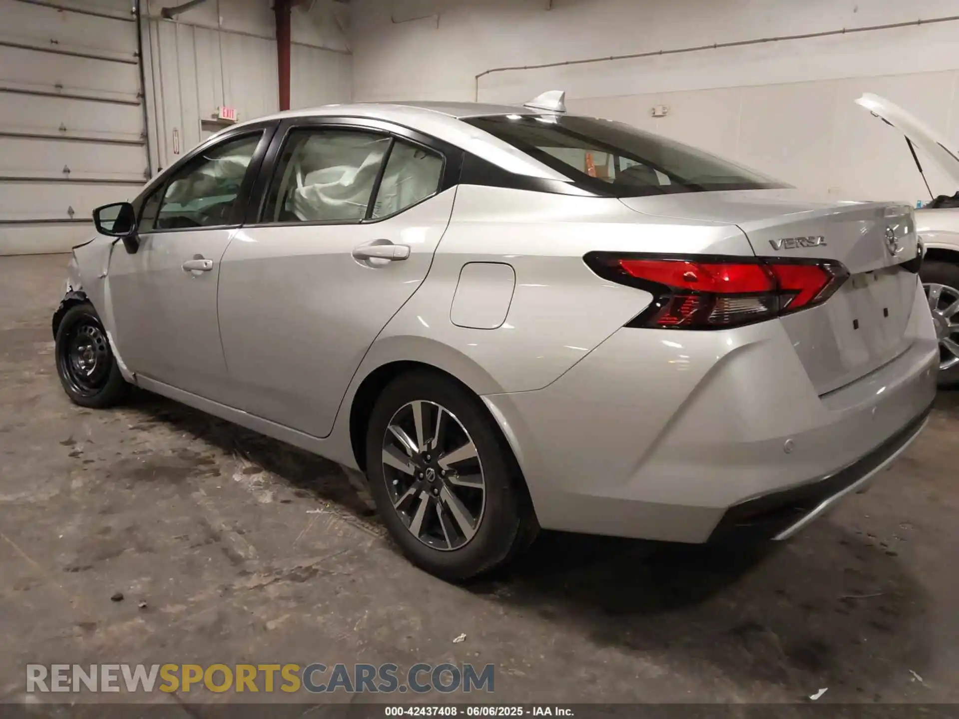 3 Photograph of a damaged car 3N1CN8EV6ML869232 NISSAN VERSA 2021