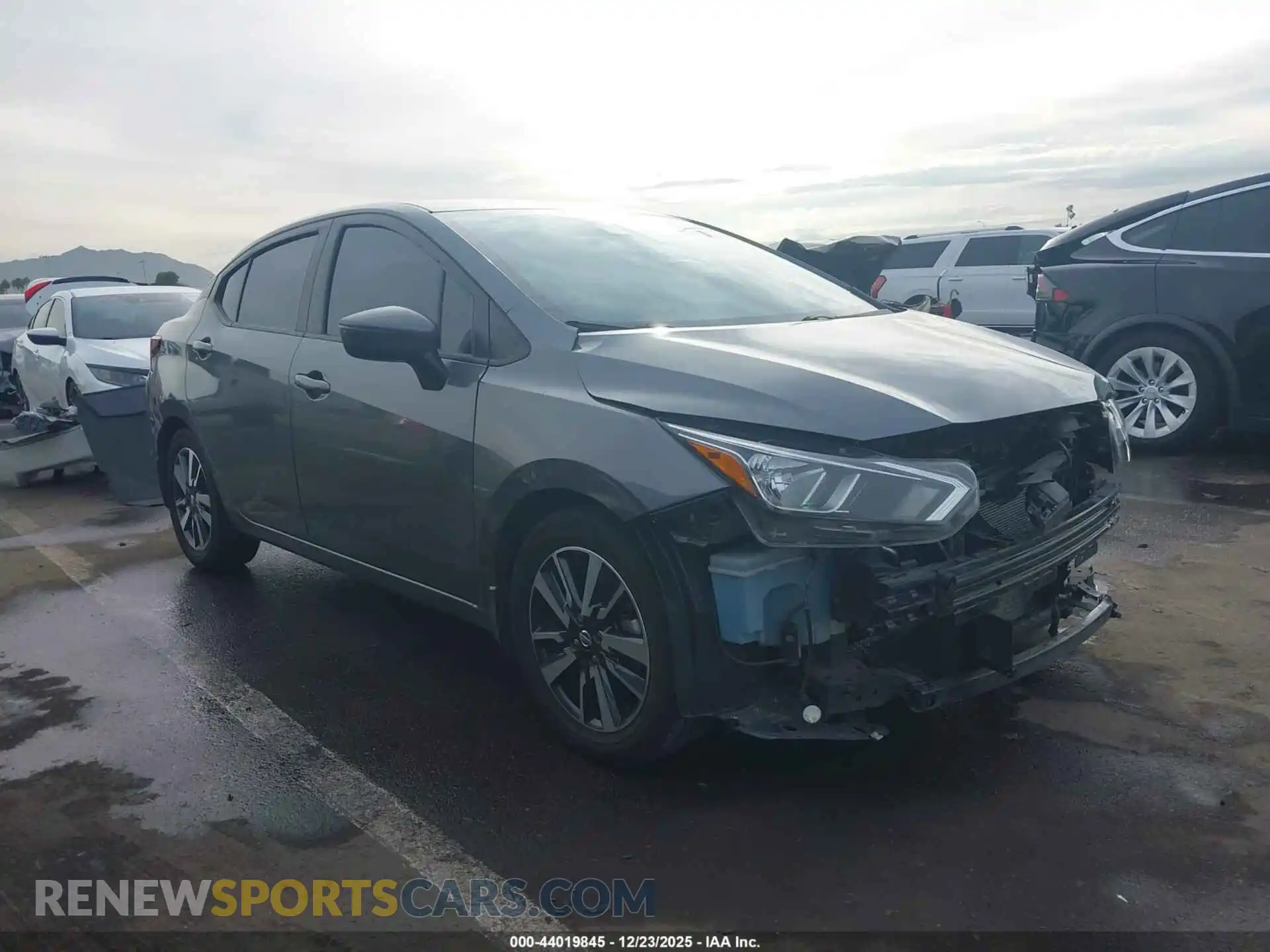 1 Photograph of a damaged car 3N1CN8EV7ML925744 NISSAN VERSA 2021
