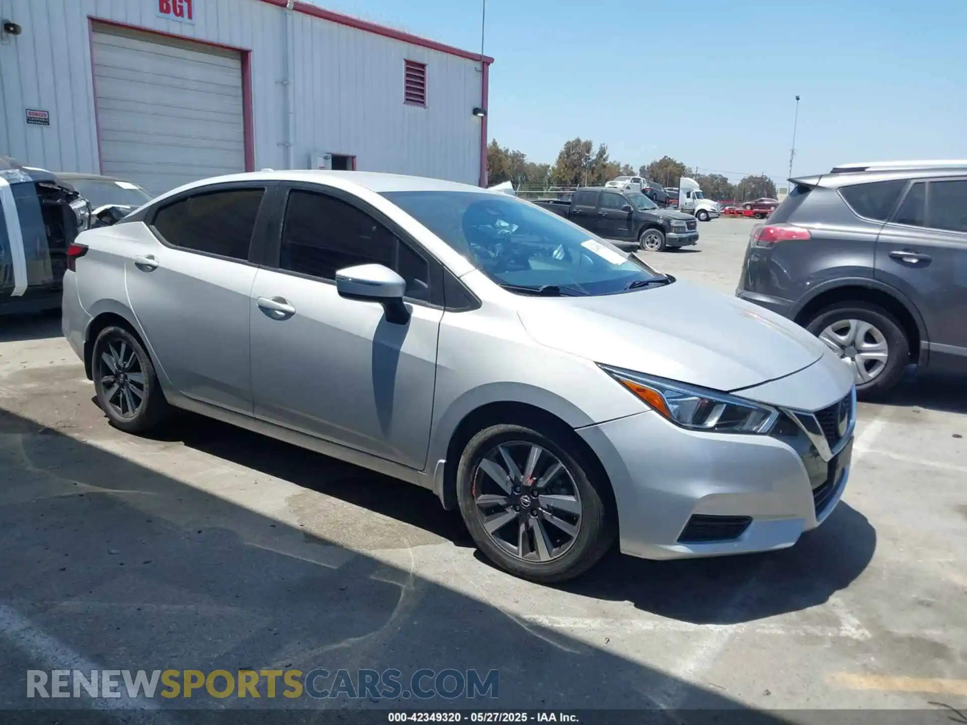 1 Photograph of a damaged car 3N1CN8EV8ML880233 NISSAN VERSA 2021