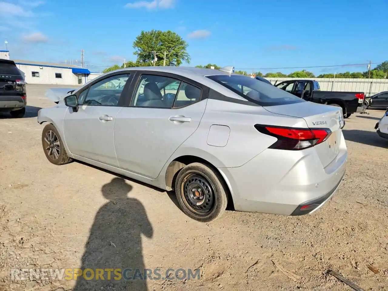 2 Photograph of a damaged car 3N1CN8EVXML833575 NISSAN VERSA 2021