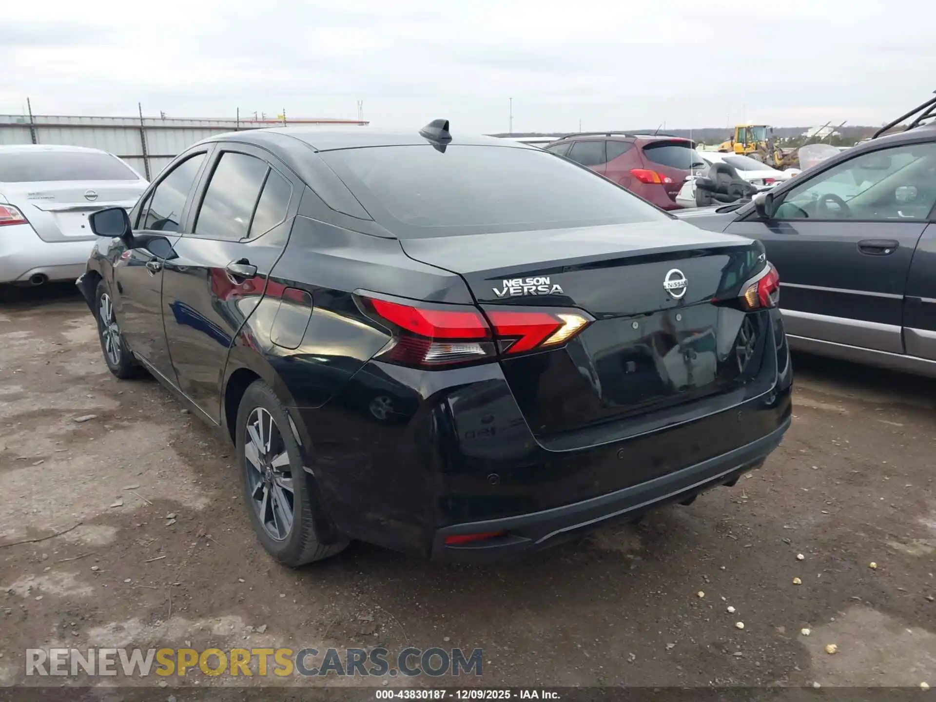 3 Photograph of a damaged car 3N1CN8EVXML837562 NISSAN VERSA 2021