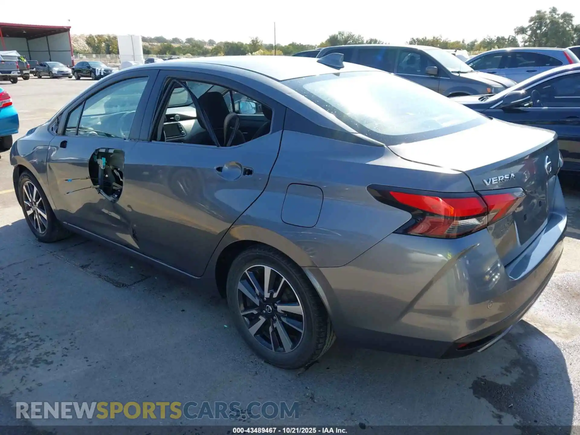 3 Photograph of a damaged car 3N1CN8EVXML843586 NISSAN VERSA 2021