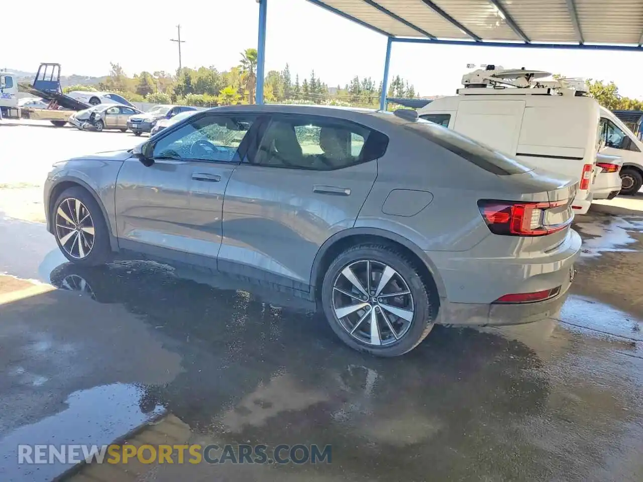 2 fotografías del automóvil dañado LPSED3KA0ML015256 POLESTAR 2 2021