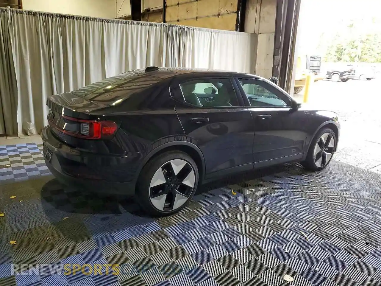 3 Фотография поврежденного автомобиля YSMEG3KA0PL136053 POLESTAR 2 2023