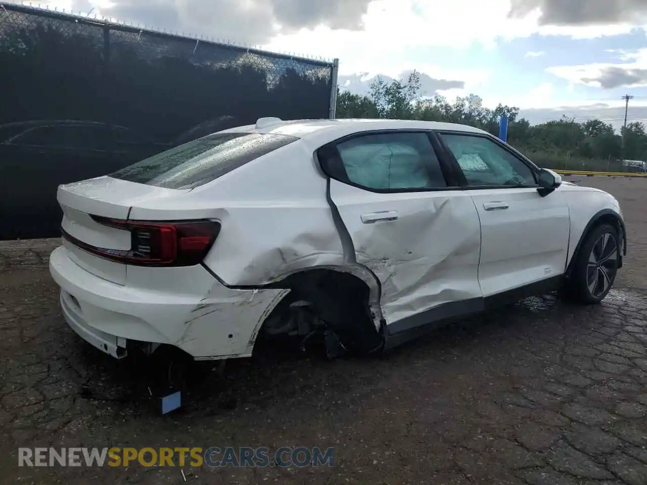 3 Photograph of a damaged car YSMEG3KA7PL157059 POLESTAR 2 2023