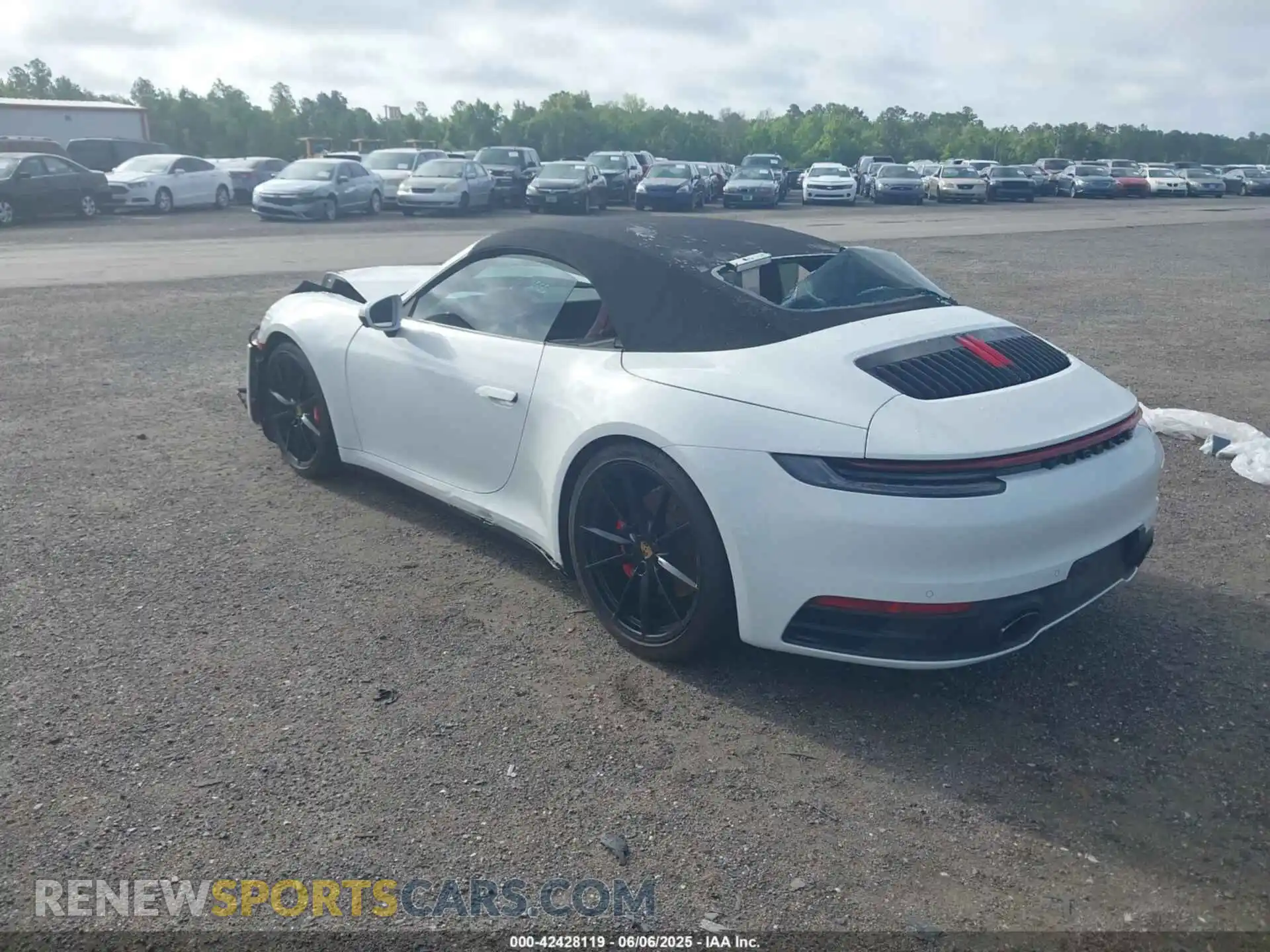 3 Фотография поврежденного автомобиля WP0CB2A90LS263324 PORSCHE 911 2020