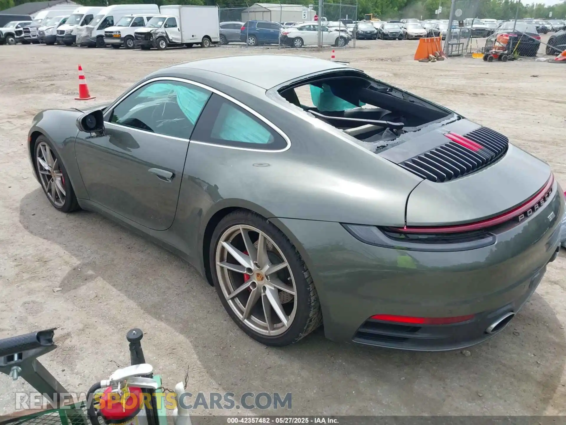 3 Photograph of a damaged car WP0AB2A97MS221855 PORSCHE 911 2021