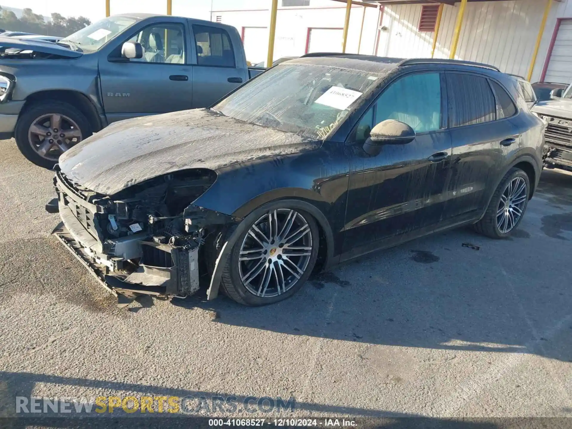 2 Photograph of a damaged car WP1AA2AY3KDA15670 PORSCHE CAYENNE 2019