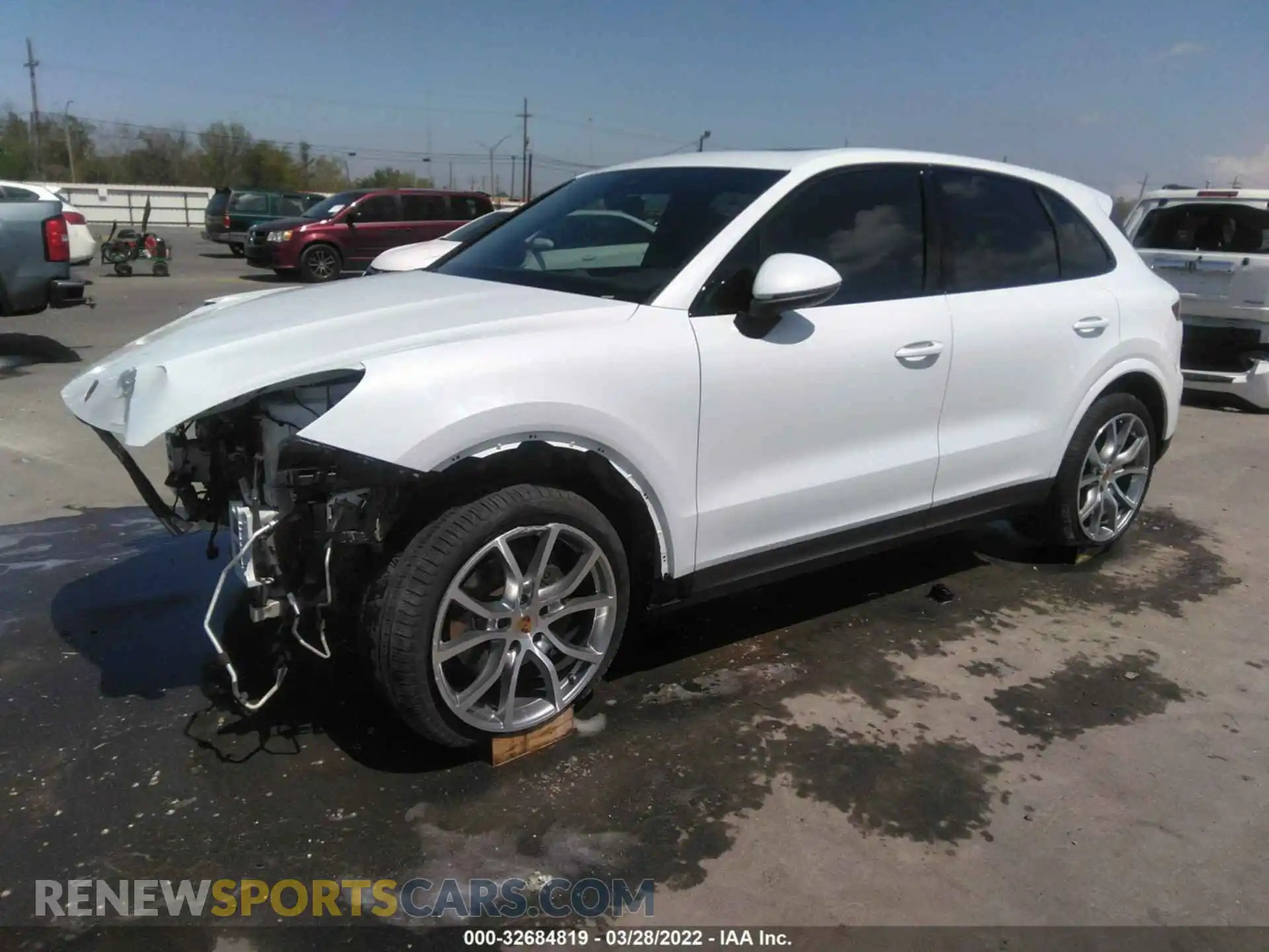 2 fotografías del automóvil dañado WP1AA2AY6KDA00807 PORSCHE CAYENNE 2019