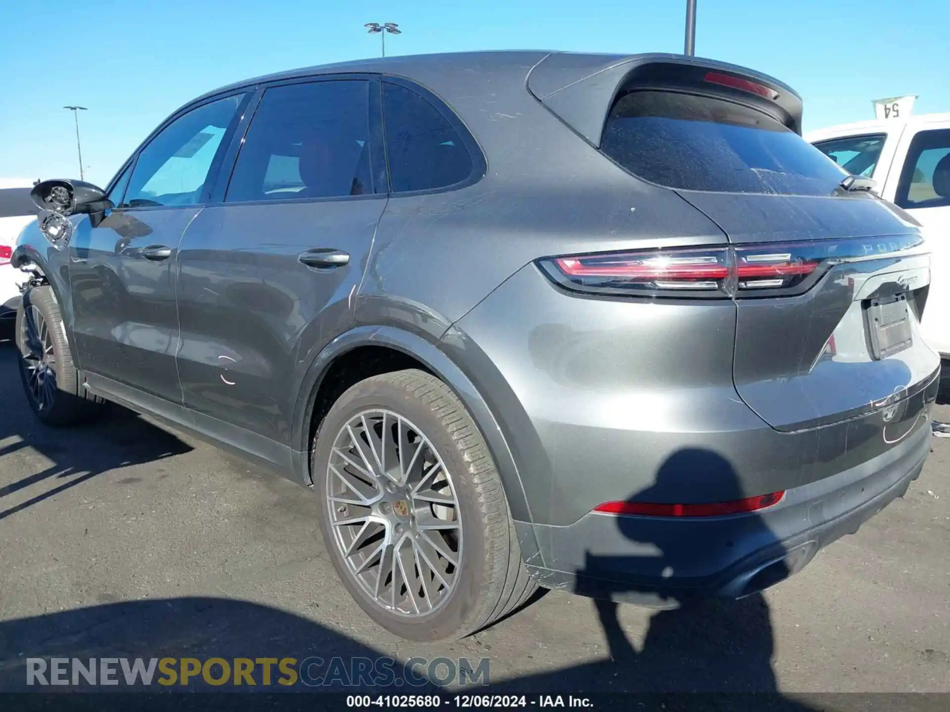 3 Photograph of a damaged car WP1AA2AY7KDA14182 PORSCHE CAYENNE 2019