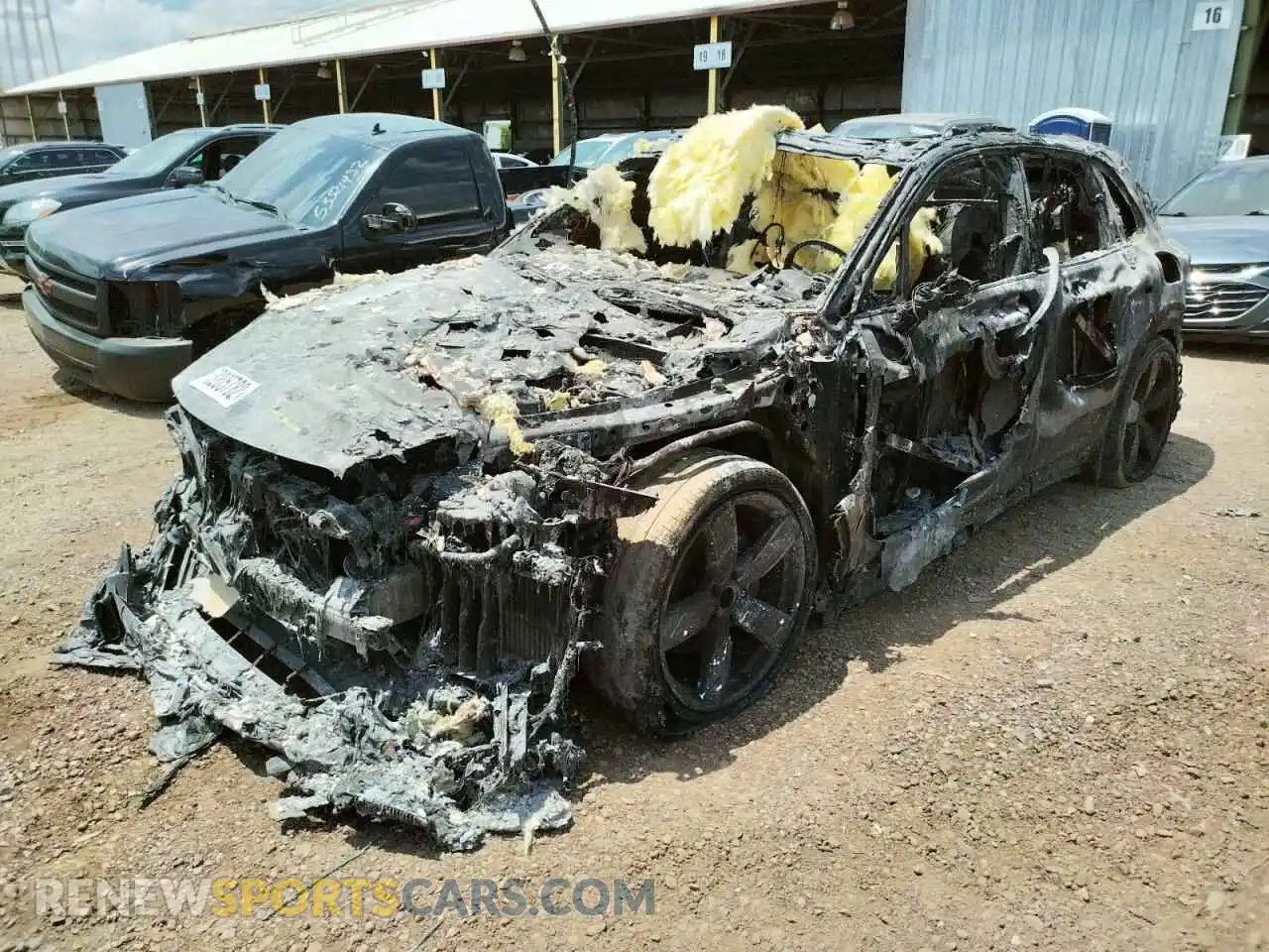 2 Photograph of a damaged car WP1AE2AY7KDA52130 PORSCHE CAYENNE 2019