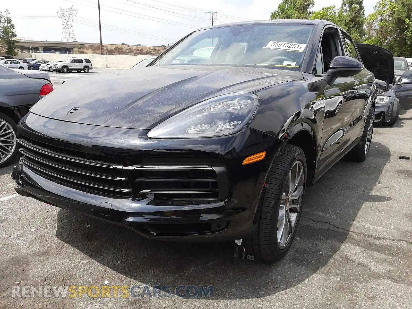 2 fotografías del automóvil dañado WP1AA2AY0LDA07060 PORSCHE CAYENNE 2020