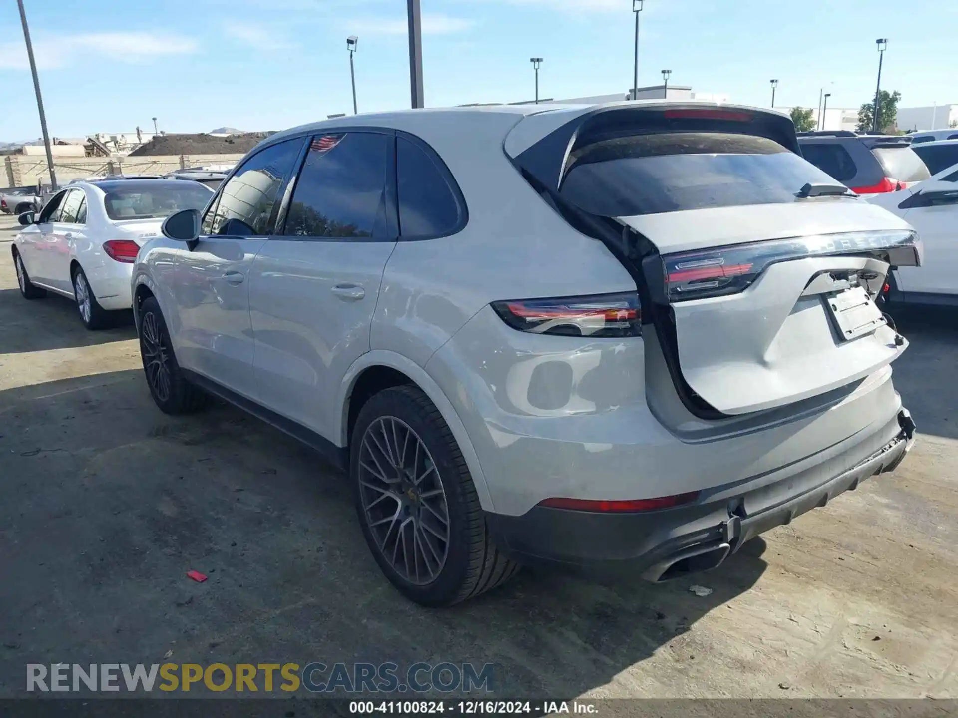 3 Photograph of a damaged car WP1AA2AY2LDA06900 PORSCHE CAYENNE 2020