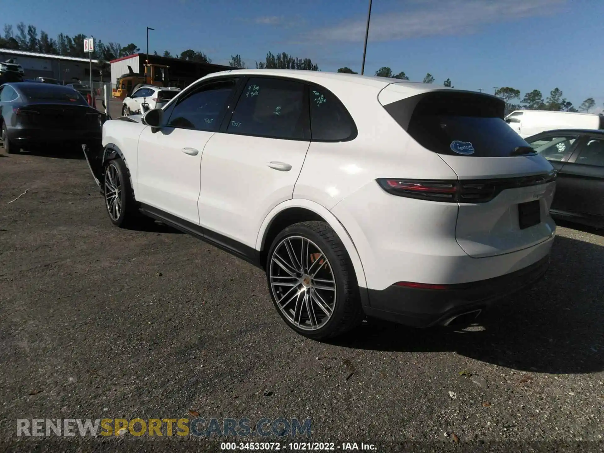 3 fotografías del automóvil dañado WP1AA2AY8LDA03791 PORSCHE CAYENNE 2020