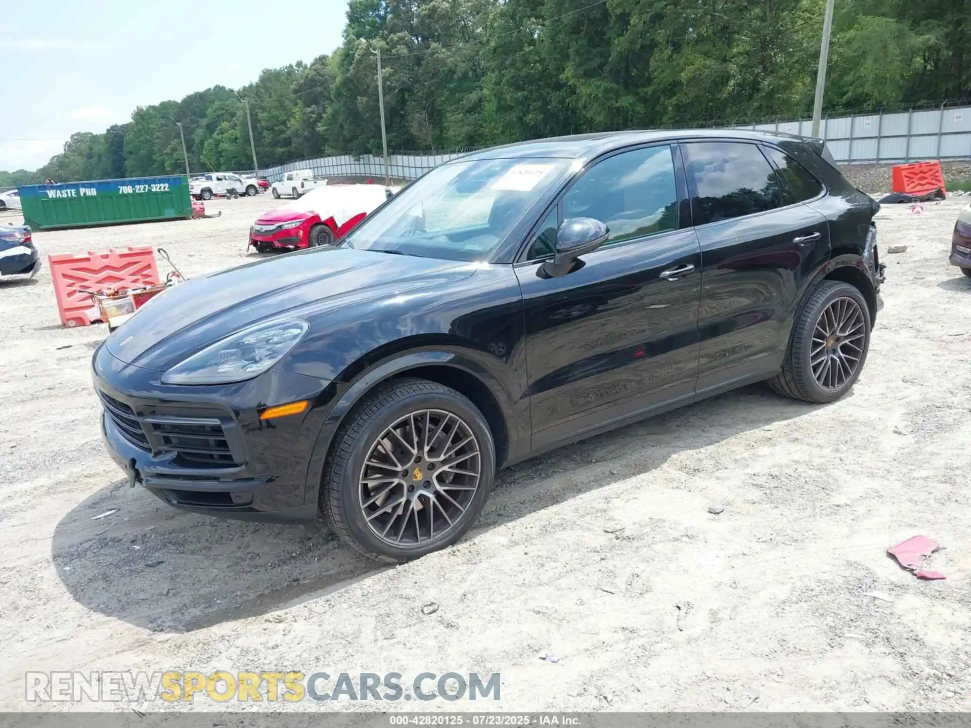 2 fotografías del automóvil dañado WP1AA2AY1MDA05903 PORSCHE CAYENNE 2021