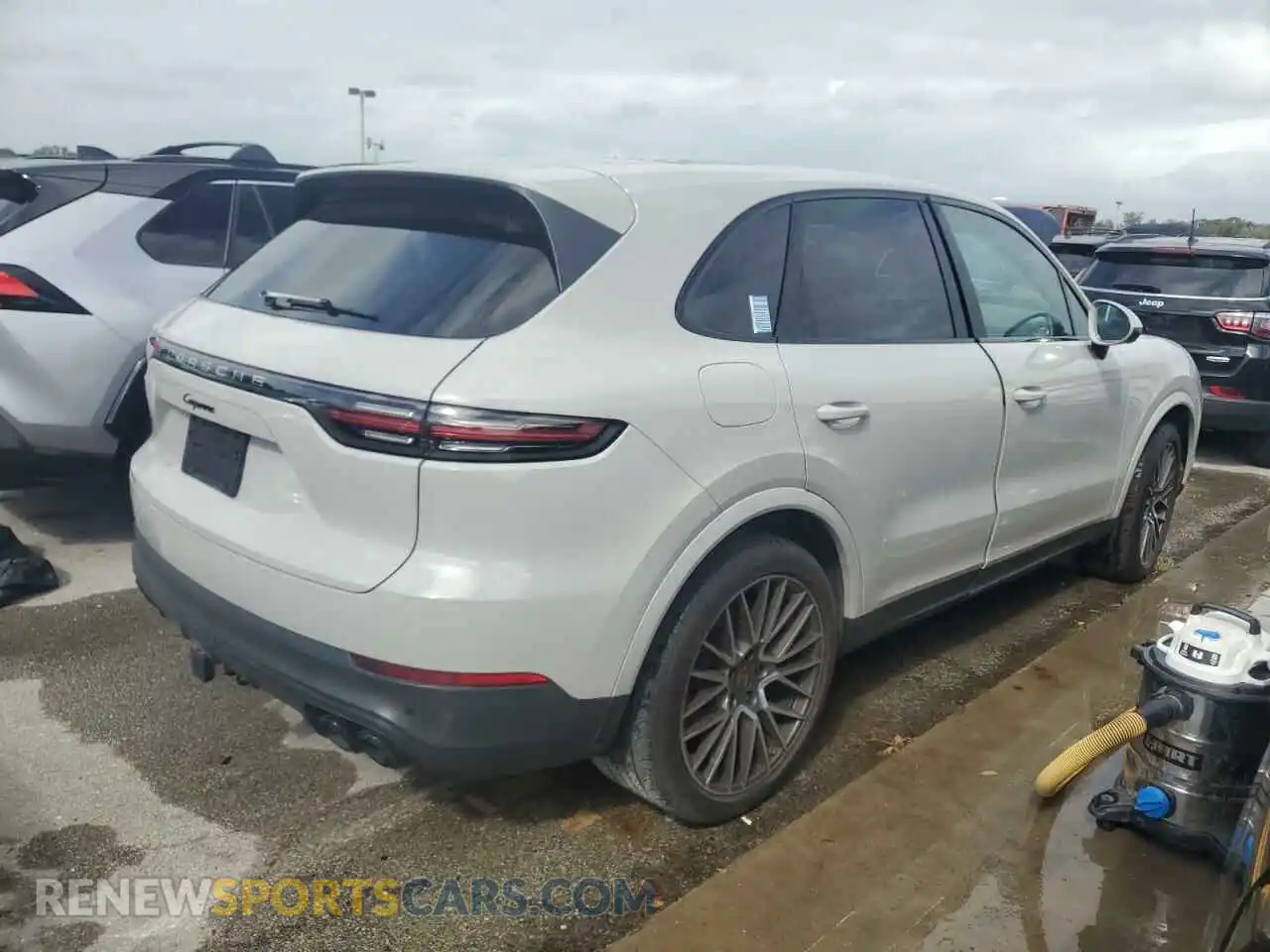3 Photograph of a damaged car WP1AA2AY9MDA08404 PORSCHE CAYENNE 2021