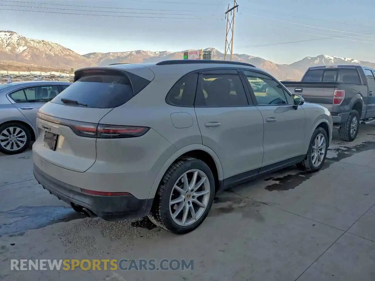 3 fotografías del automóvil dañado WP1AB2AY3MDA28743 PORSCHE CAYENNE 2021