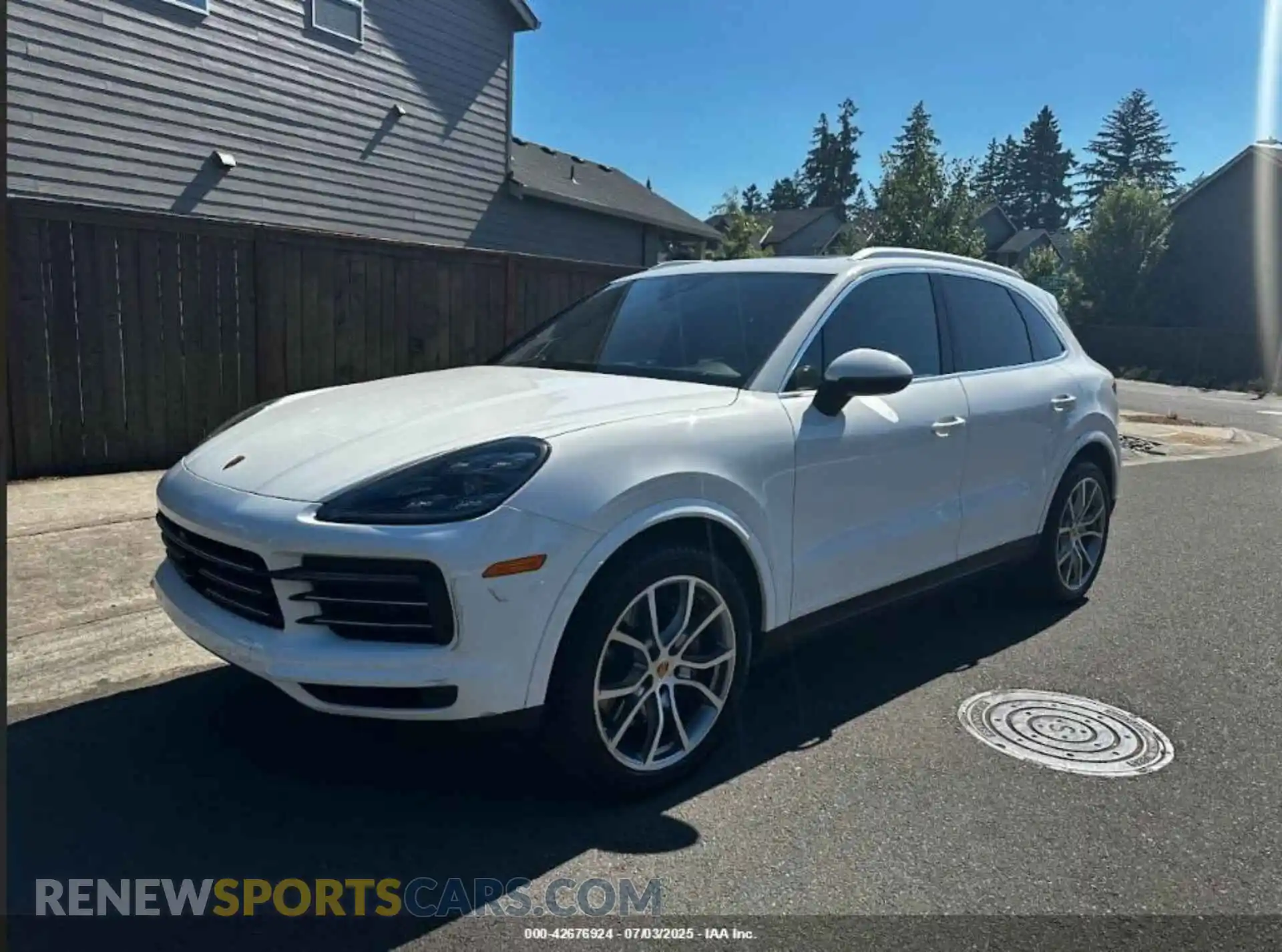 2 fotografías del automóvil dañado WP1AB2AY5MDA27111 PORSCHE CAYENNE 2021