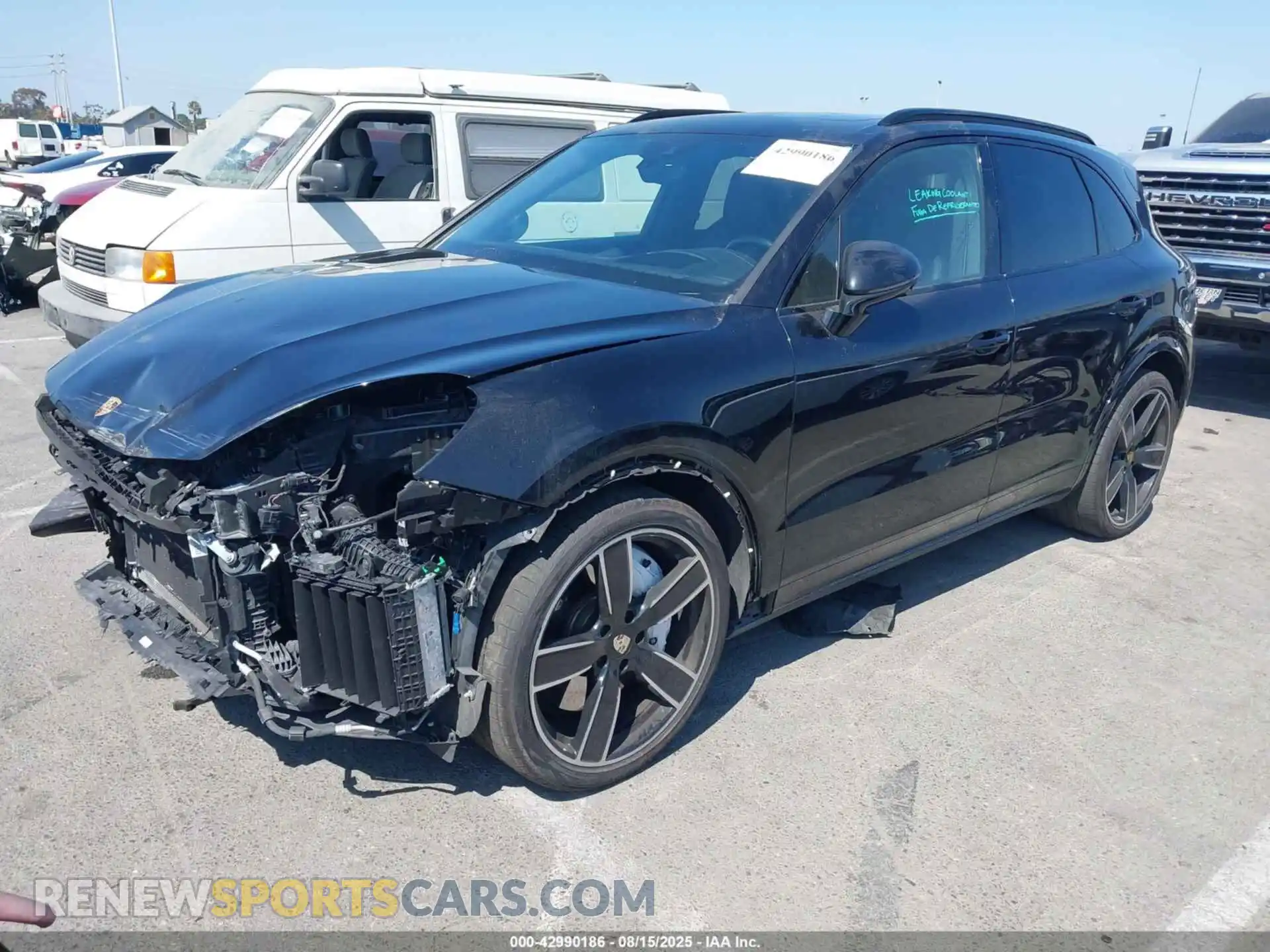 2 fotografías del automóvil dañado WP1AF2AYXMDA36018 PORSCHE CAYENNE 2021