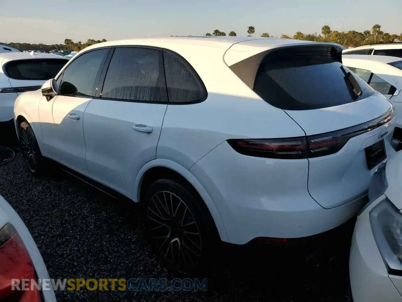 2 Фотография поврежденного автомобиля WP1AA2AY7NDA06717 PORSCHE CAYENNE 2022