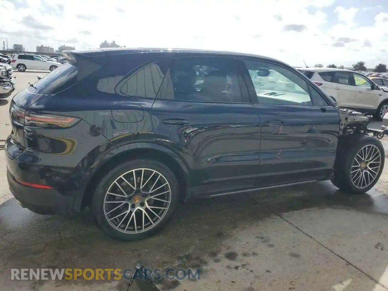3 Photograph of a damaged car WP1AB2AY9NDA32233 PORSCHE CAYENNE 2022