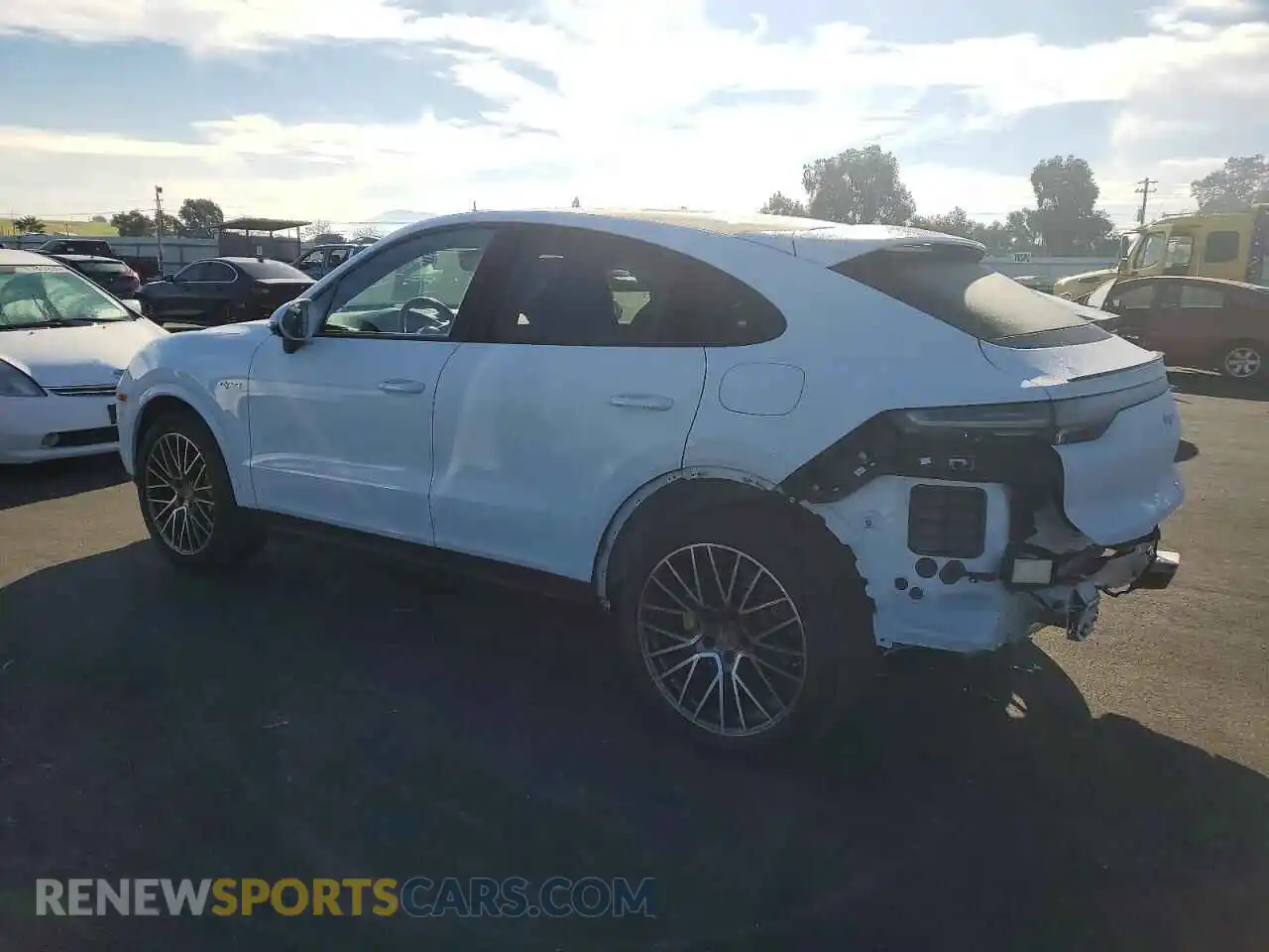 2 Photograph of a damaged car WP1BE2AY2NDA51394 PORSCHE CAYENNE 2022