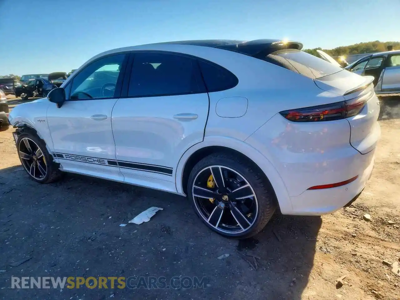 2 Photograph of a damaged car WP1BH2AY2NDA59115 PORSCHE CAYENNE 2022