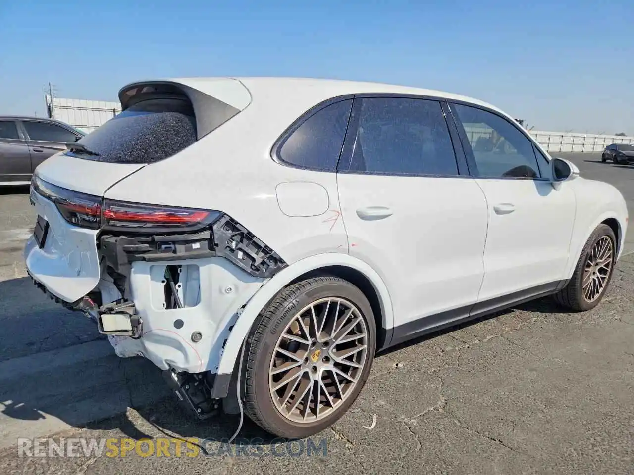 3 Фотография поврежденного автомобиля WP1AA2AY7PDA04078 PORSCHE CAYENNE 2023