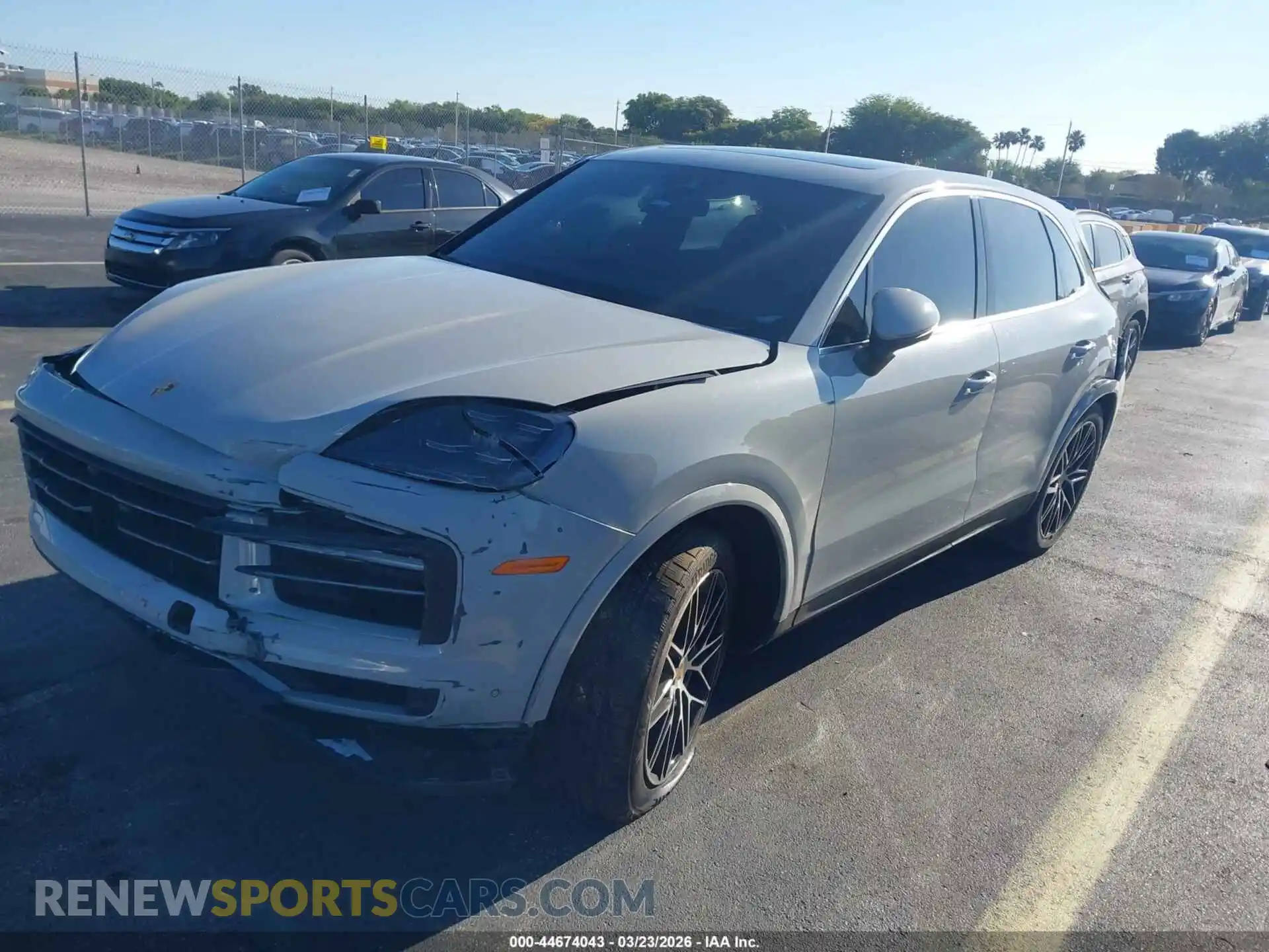 2 fotografías del automóvil dañado WP1AA2AY2RDA10812 PORSCHE CAYENNE 2024