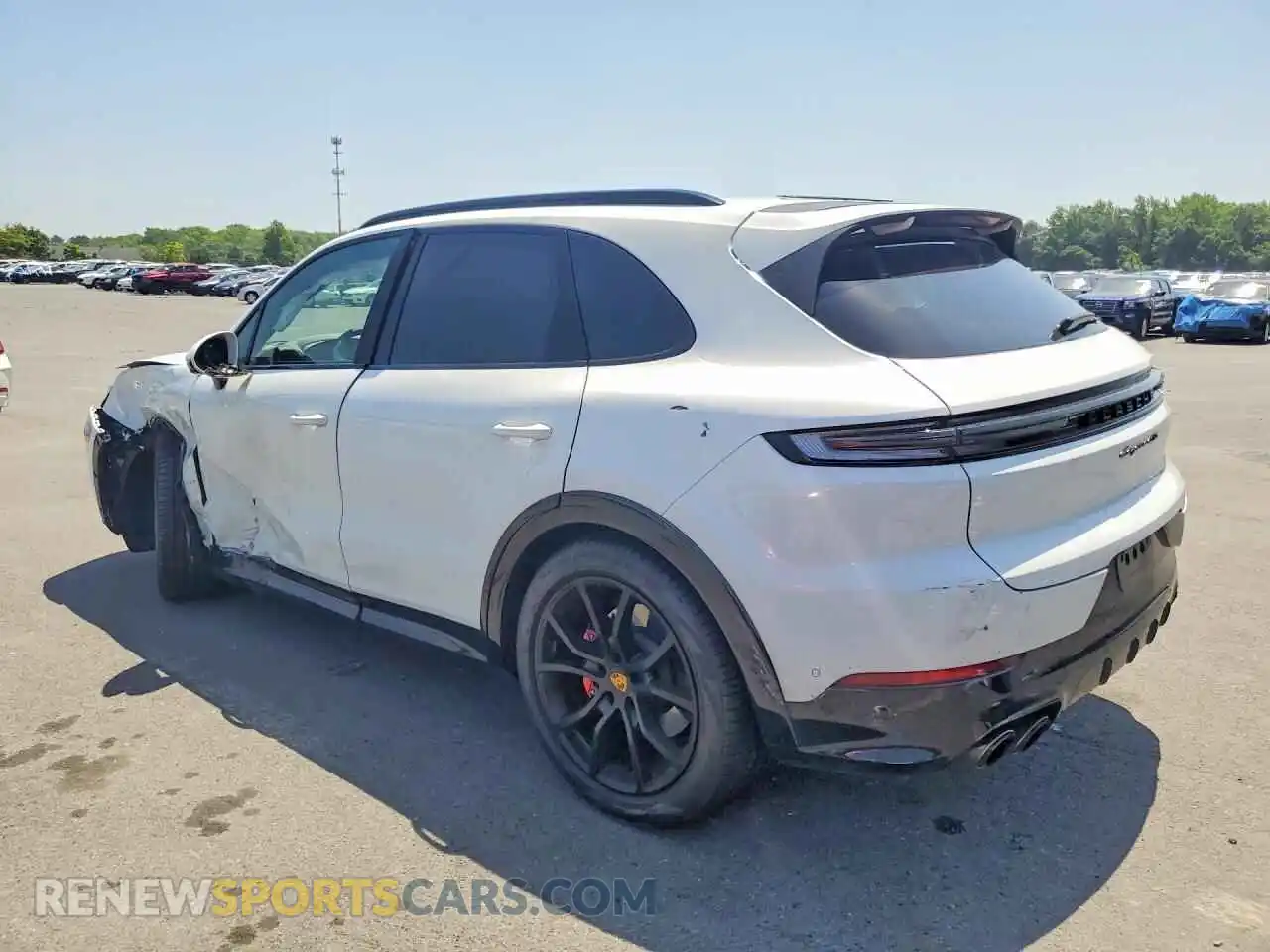 2 fotografías del automóvil dañado WP1AG2AY9SDA25215 PORSCHE CAYENNE 2025