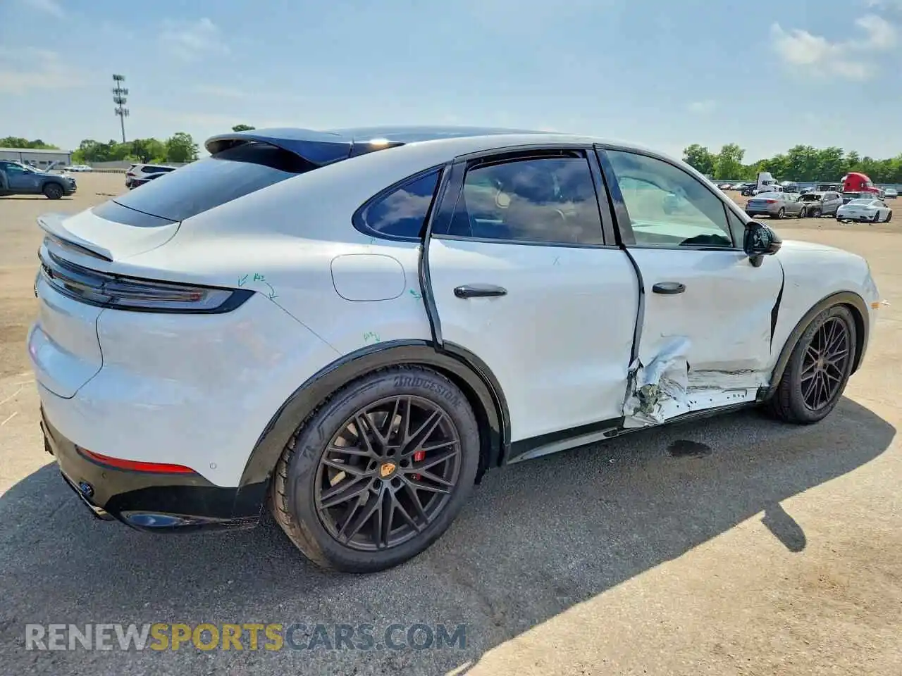 3 Фотография поврежденного автомобиля WP1BG2AYXSDA44358 PORSCHE CAYENNE 2025