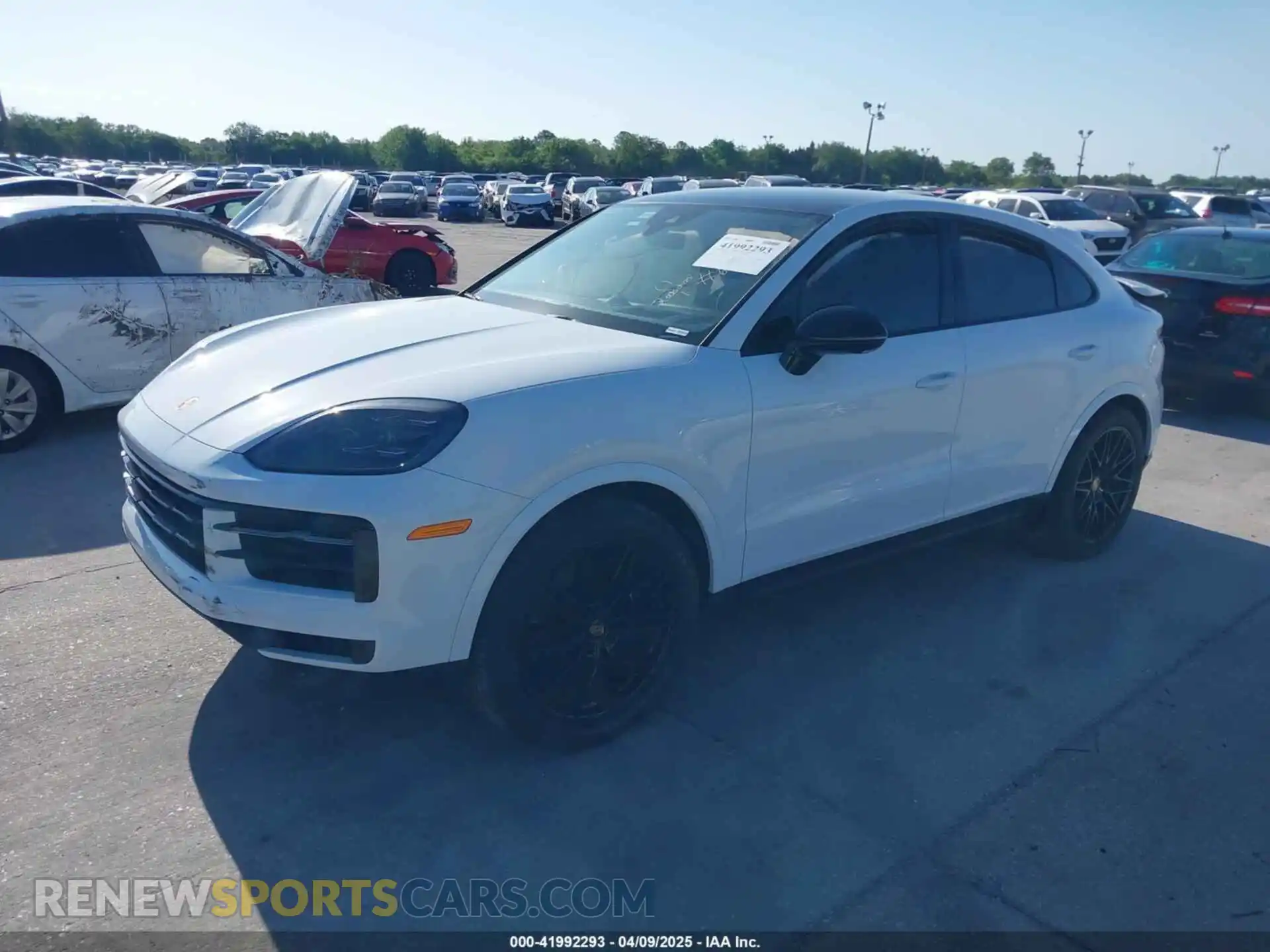 2 fotografías del automóvil dañado WP1BA2AY2RDA52157 PORSCHE CAYENNE COUPE 2024