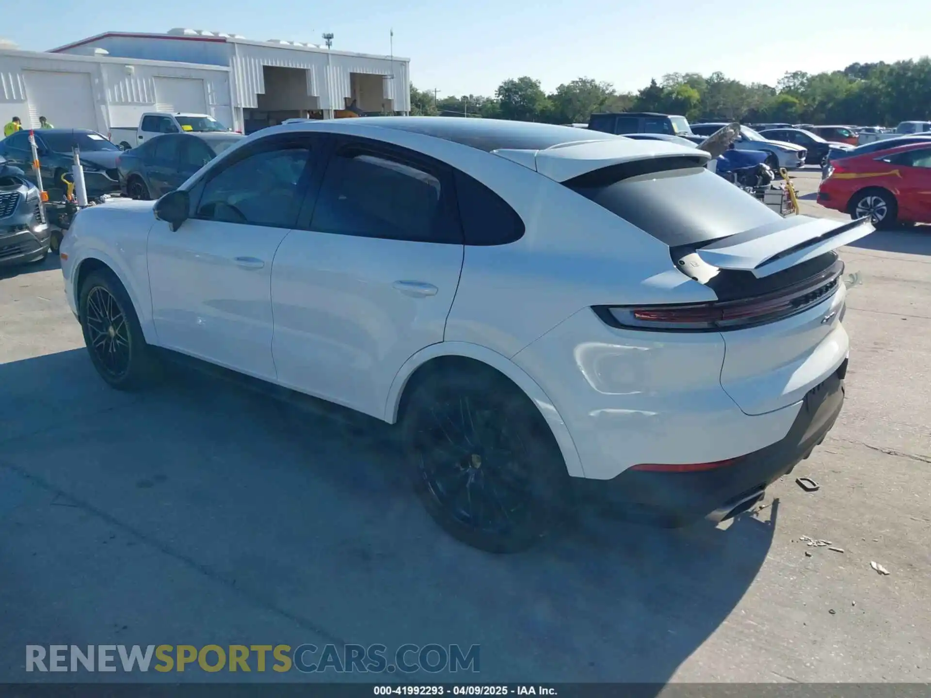 3 fotografías del automóvil dañado WP1BA2AY2RDA52157 PORSCHE CAYENNE COUPE 2024