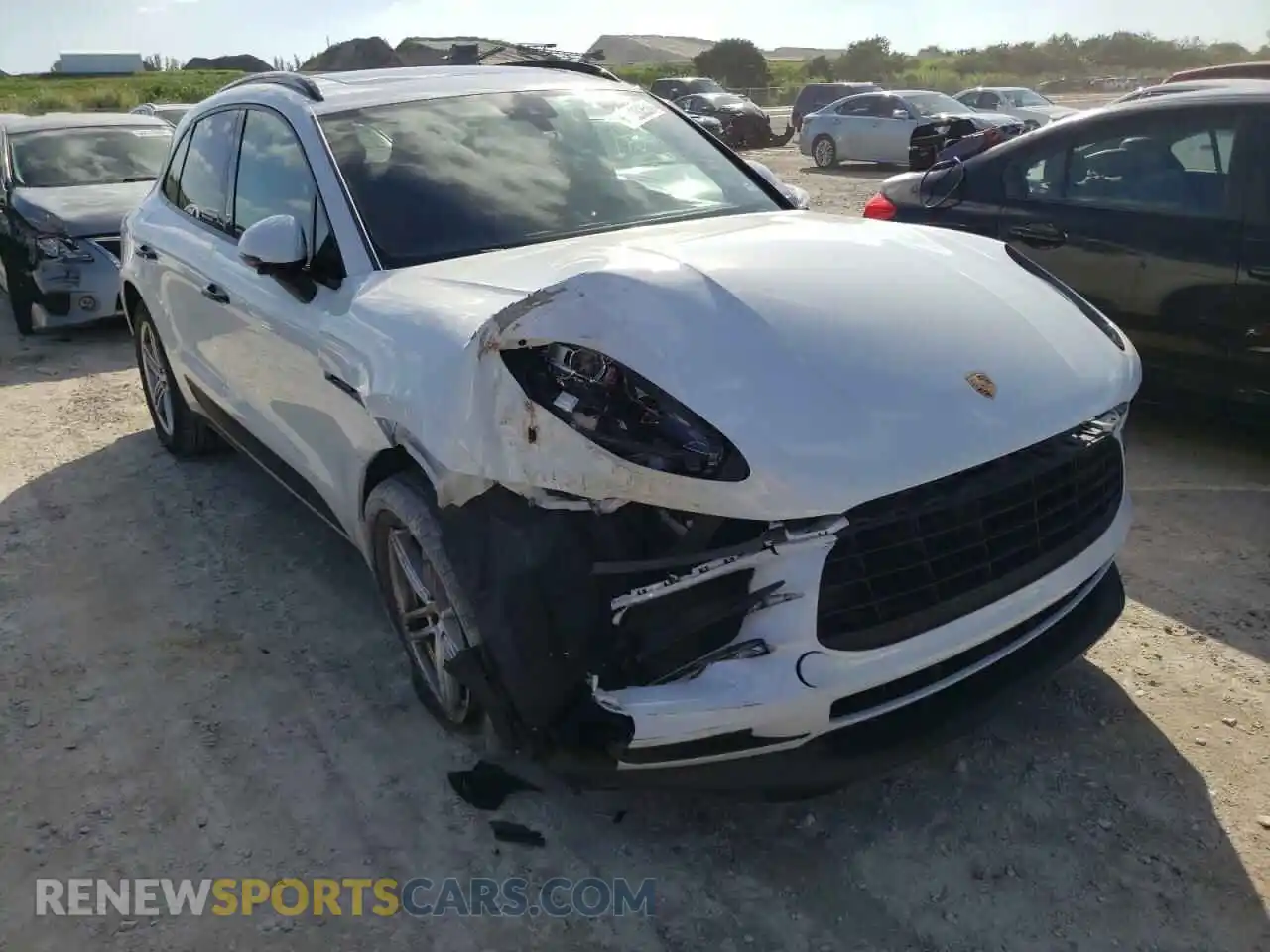 1 Photograph of a damaged car WP1AA2A50KLB01854 PORSCHE MACAN 2019